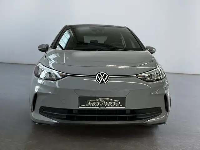 Volkswagen Id.3 view 6