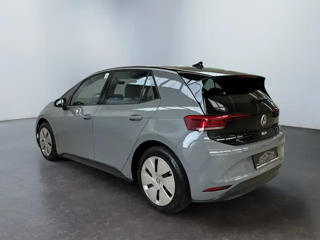 Volkswagen Id.3 view 4