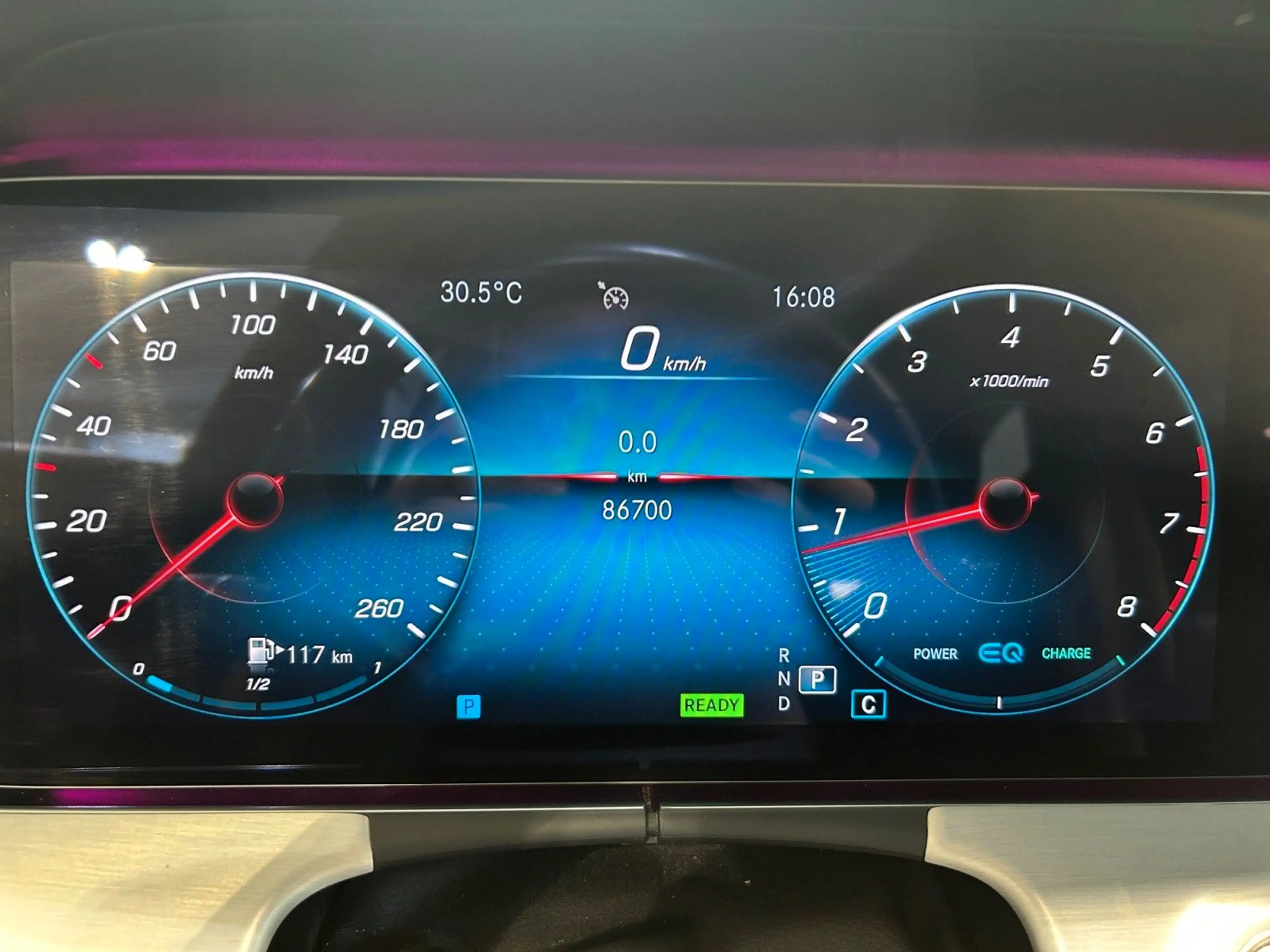 Mercedes-Benz E 200 T-Modell NAV/LED/E-SITZ/KAM/SZH/SCHIEBE — photo 14