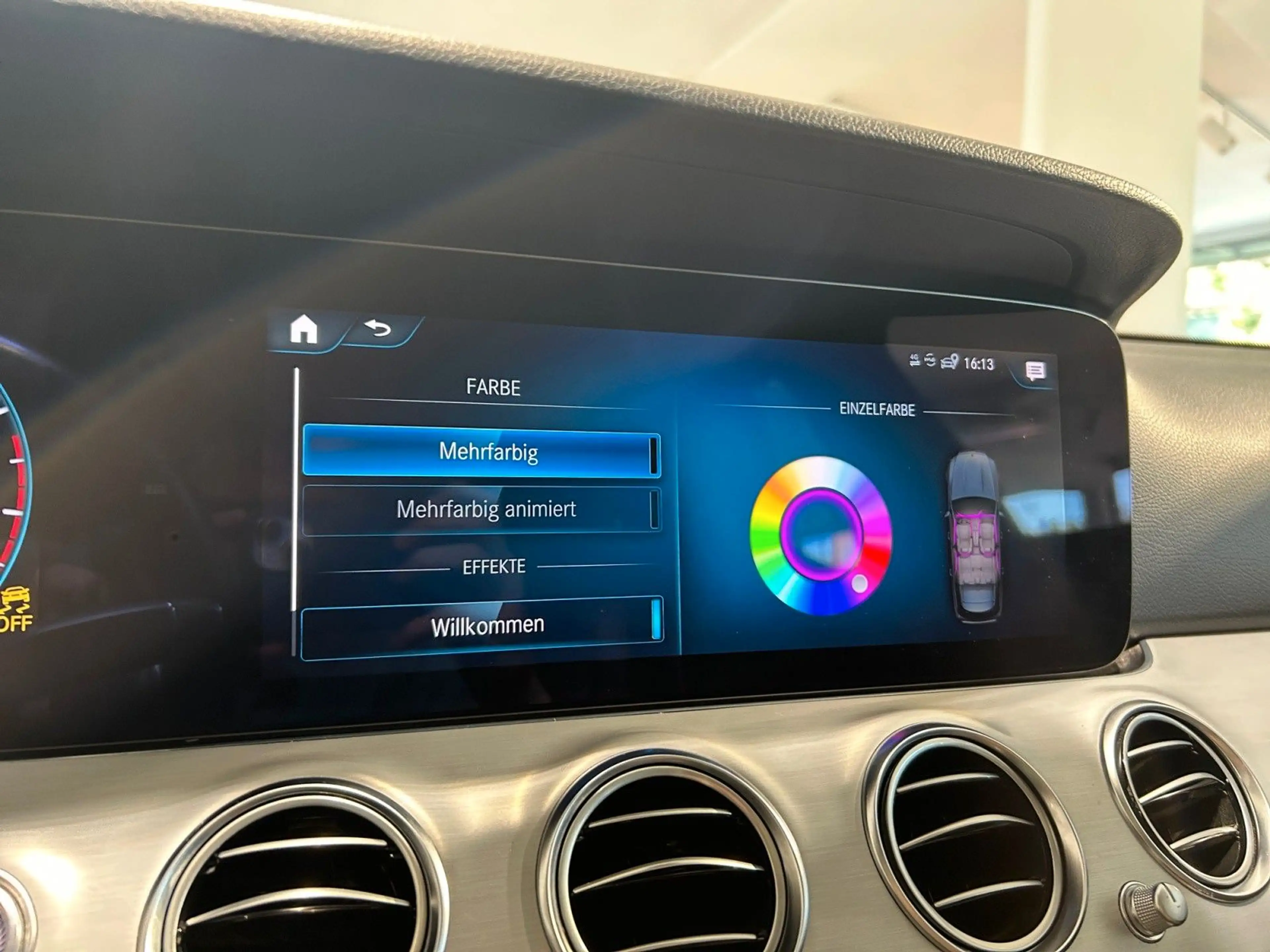Mercedes-Benz E 200 T-Modell NAV/LED/E-SITZ/KAM/SZH/SCHIEBE — photo 24