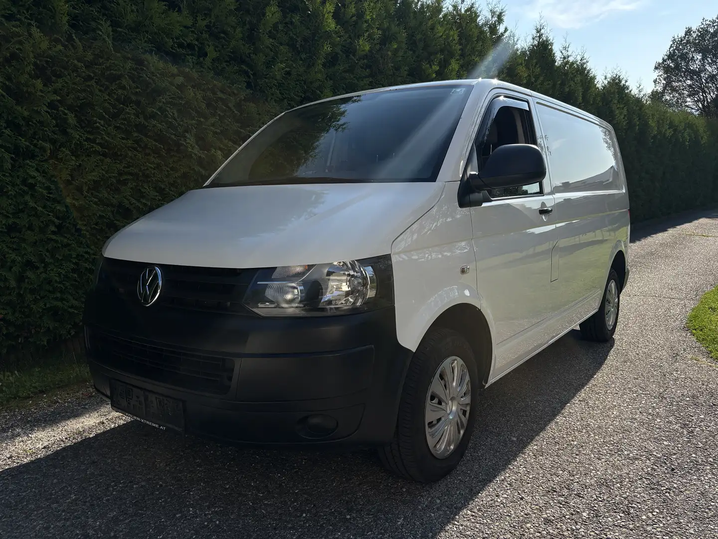 Volkswagen T5 Transporter - 2