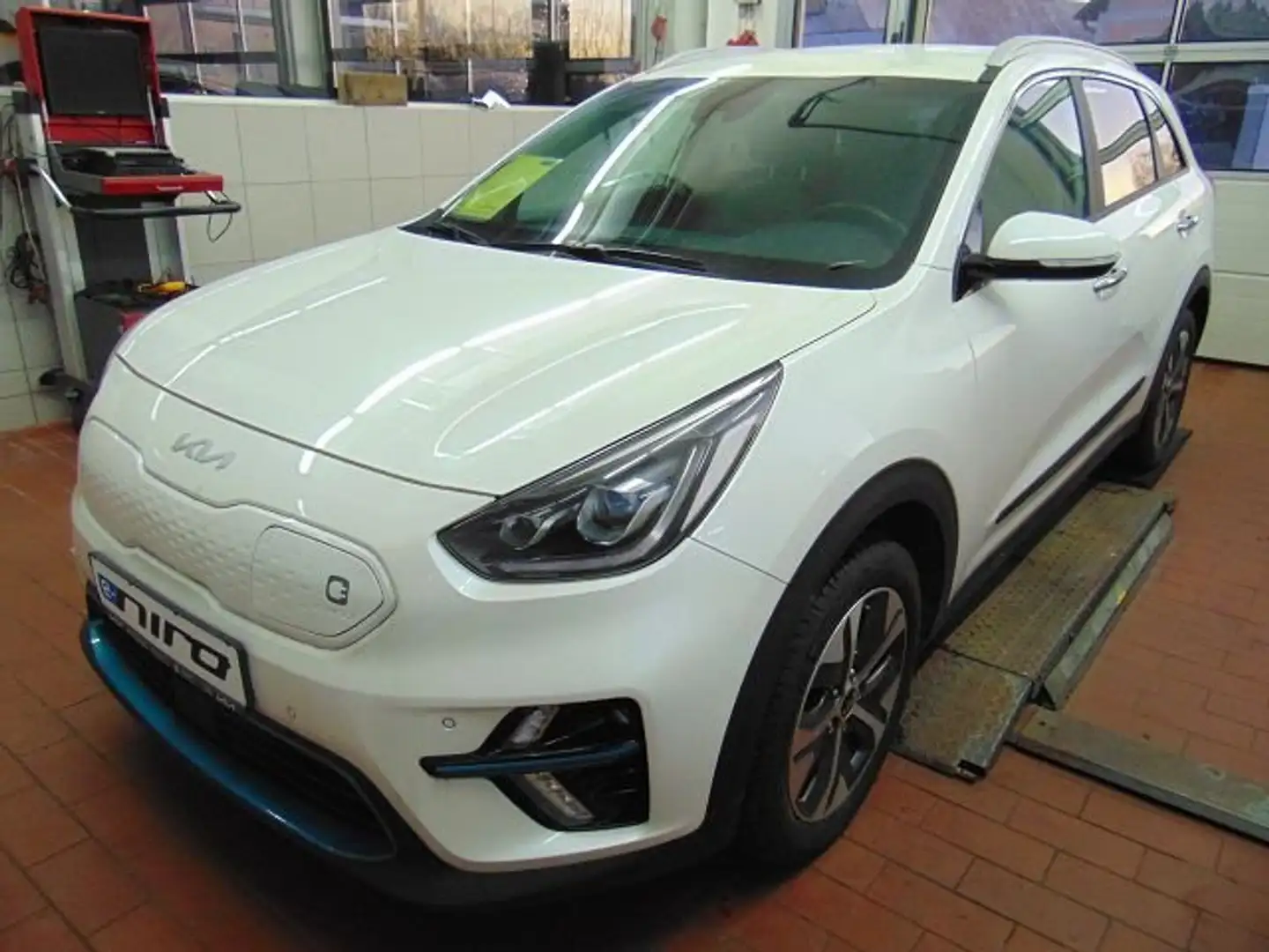 Kia Niro e-Niro Spirit Weiß - 1