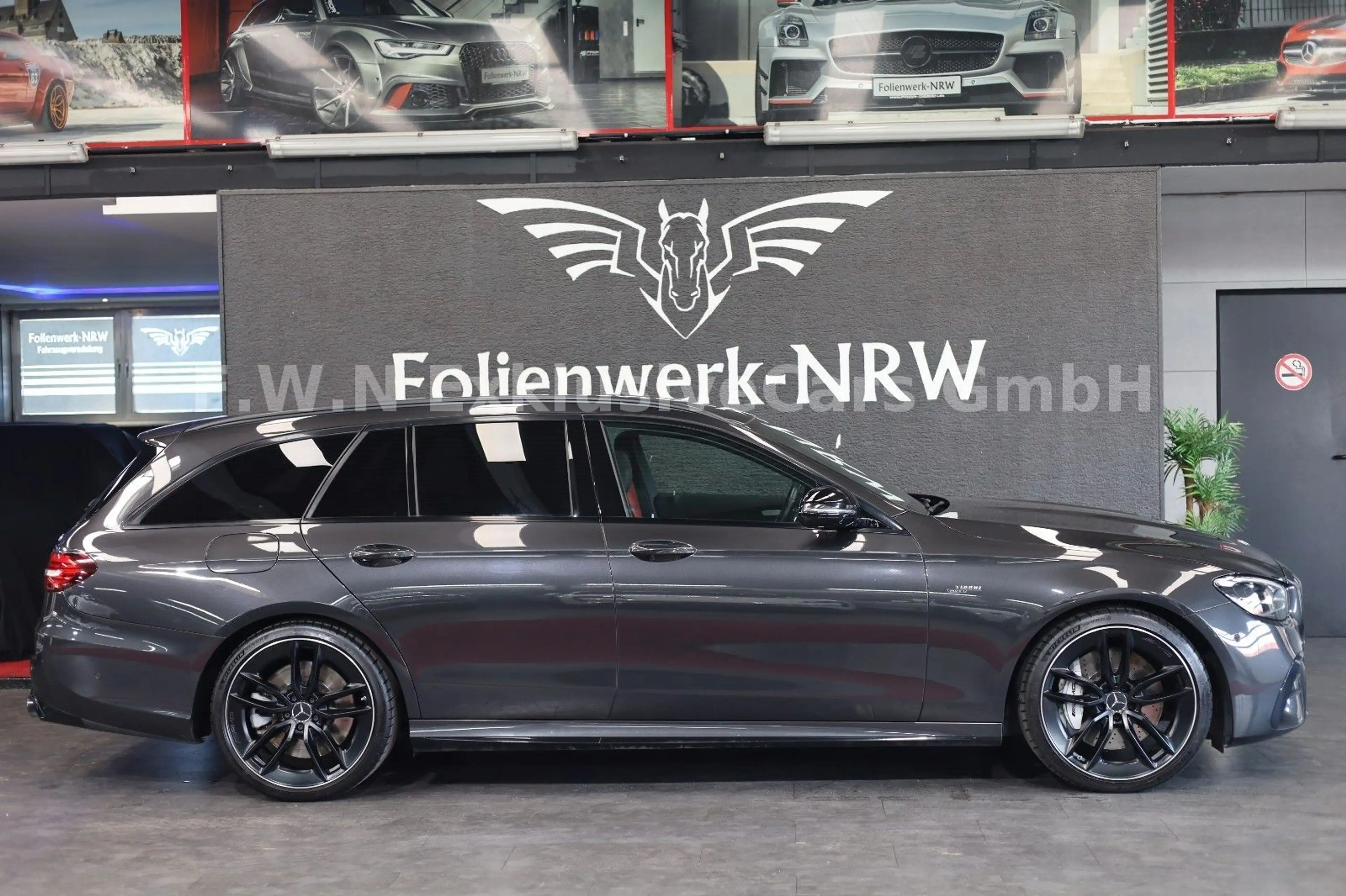 Mercedes-Benz E 53 AMG T-Mod.4Matic+Burmester*Pano*ACC — photo 3