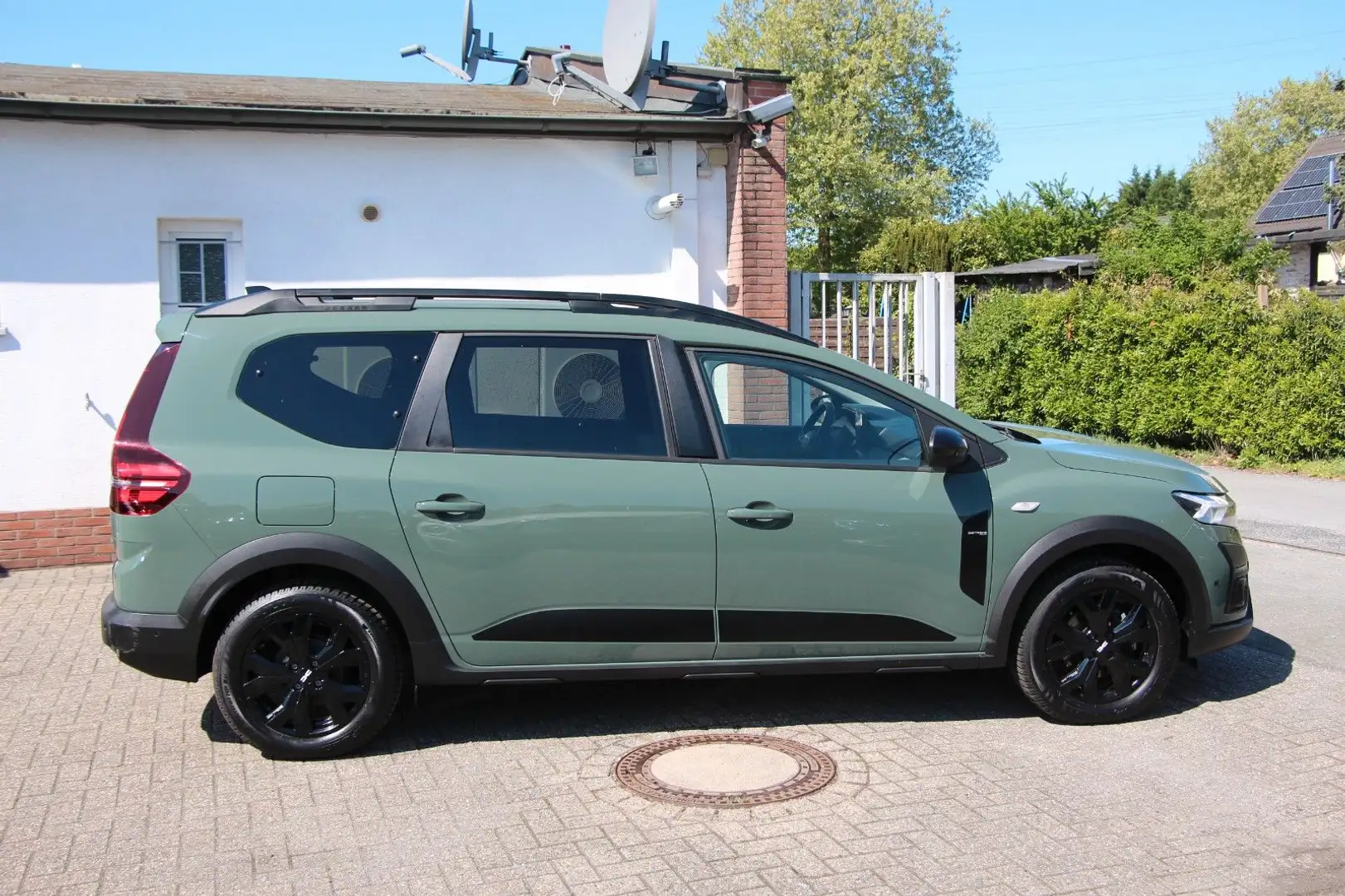 Dacia Jogger TCe 100 ECO-G Extreme 7-Sitzer LED*/21765 Grau - 2