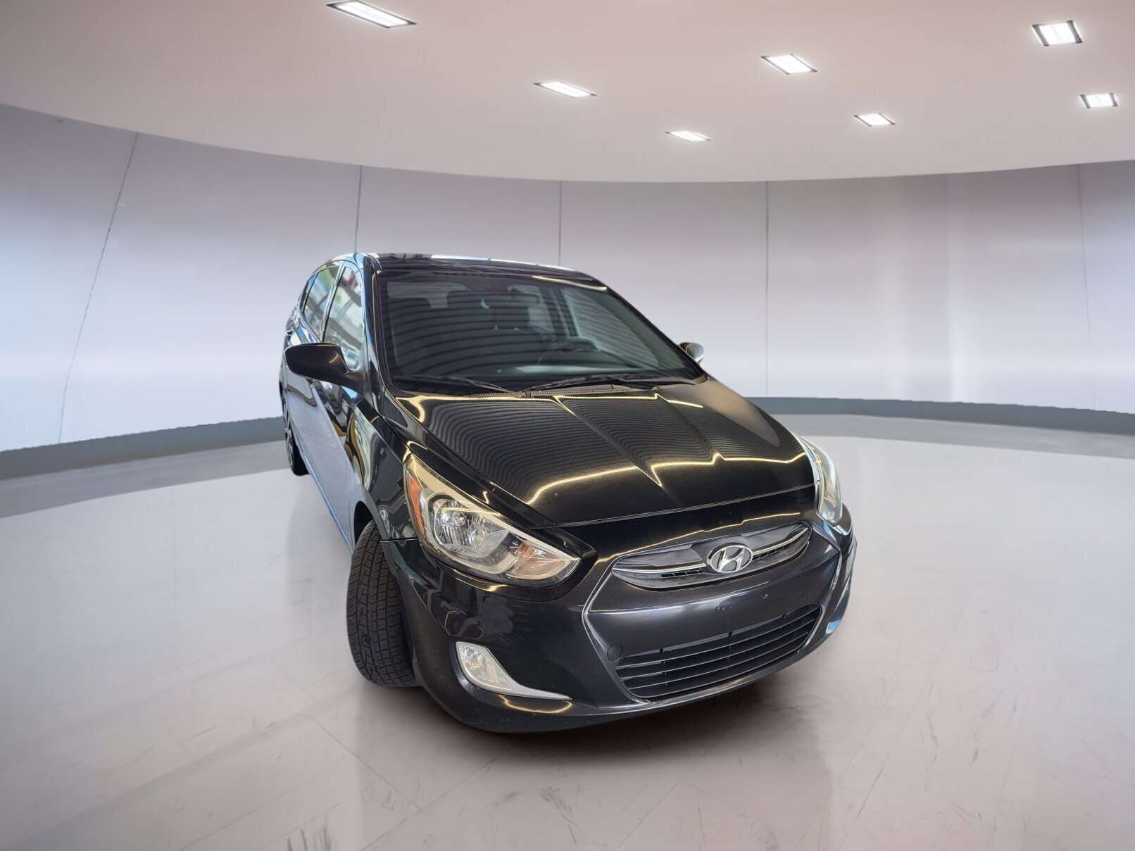 2017 Hyundai ACCENT SE 5 portes à hayon à transmission automatique — снимка 1
