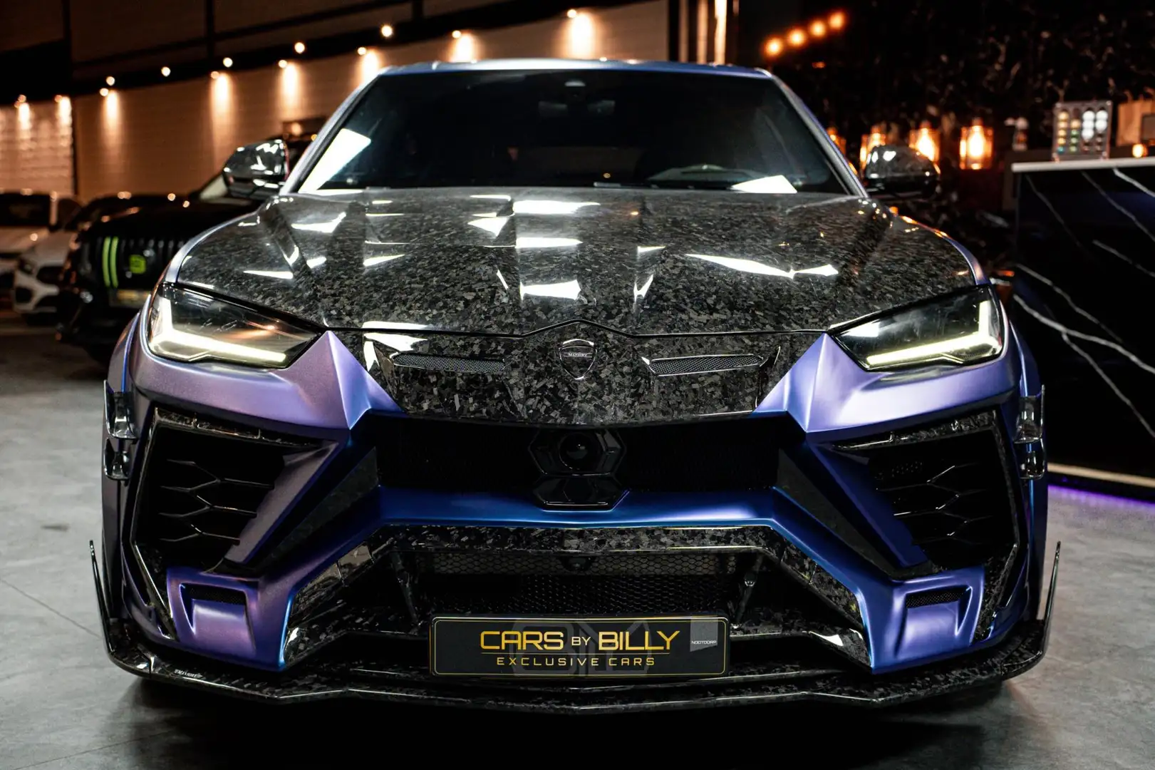 Lamborghini Urus MANSORY|FORGEDCARBON|WIDEBODY|FULLOPTION Zwart - 2