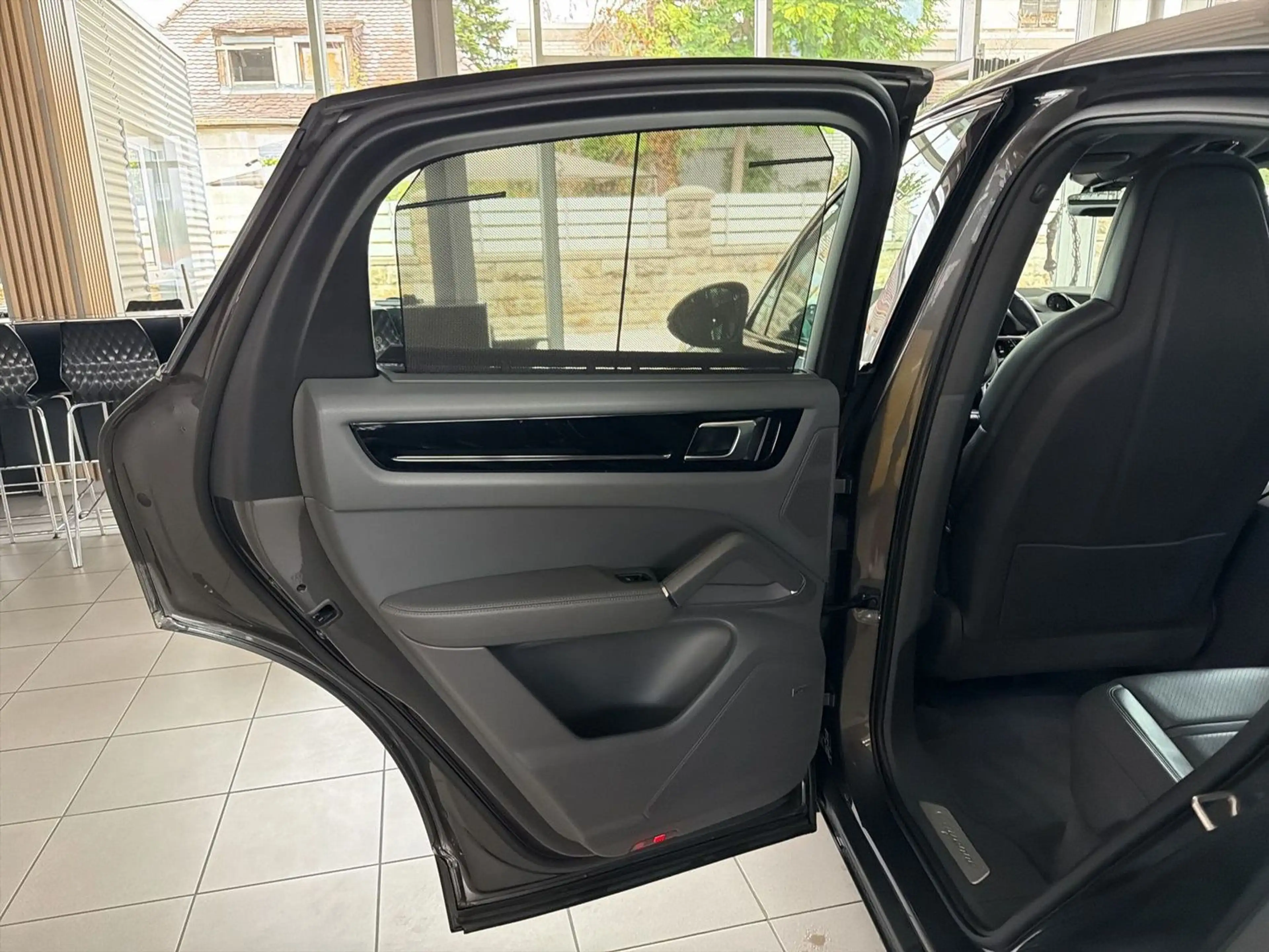 Porsche Cayenne PANO BOSE CHRONO PASM DAB APPLE — photo 13