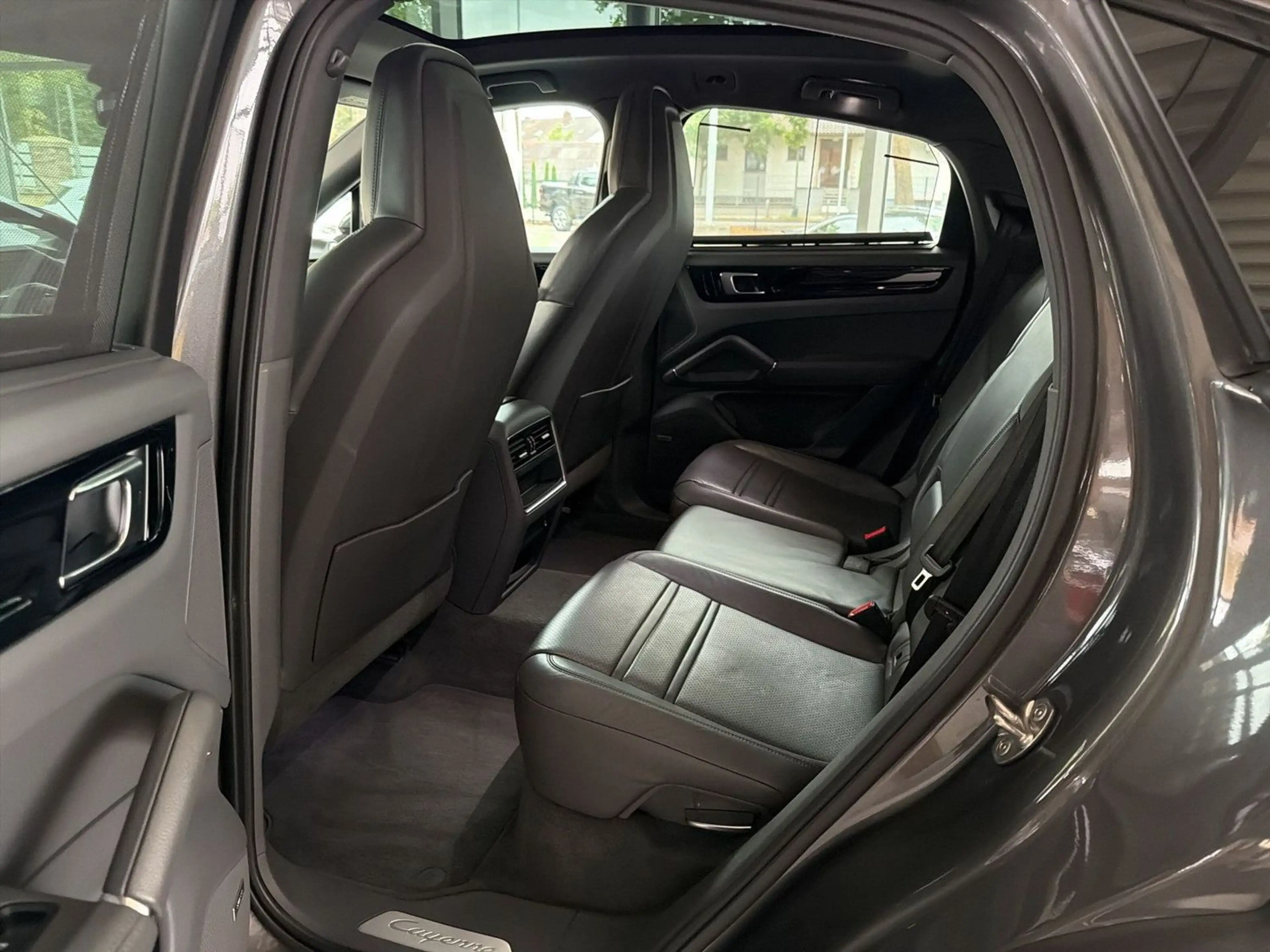 Porsche Cayenne PANO BOSE CHRONO PASM DAB APPLE — photo 14