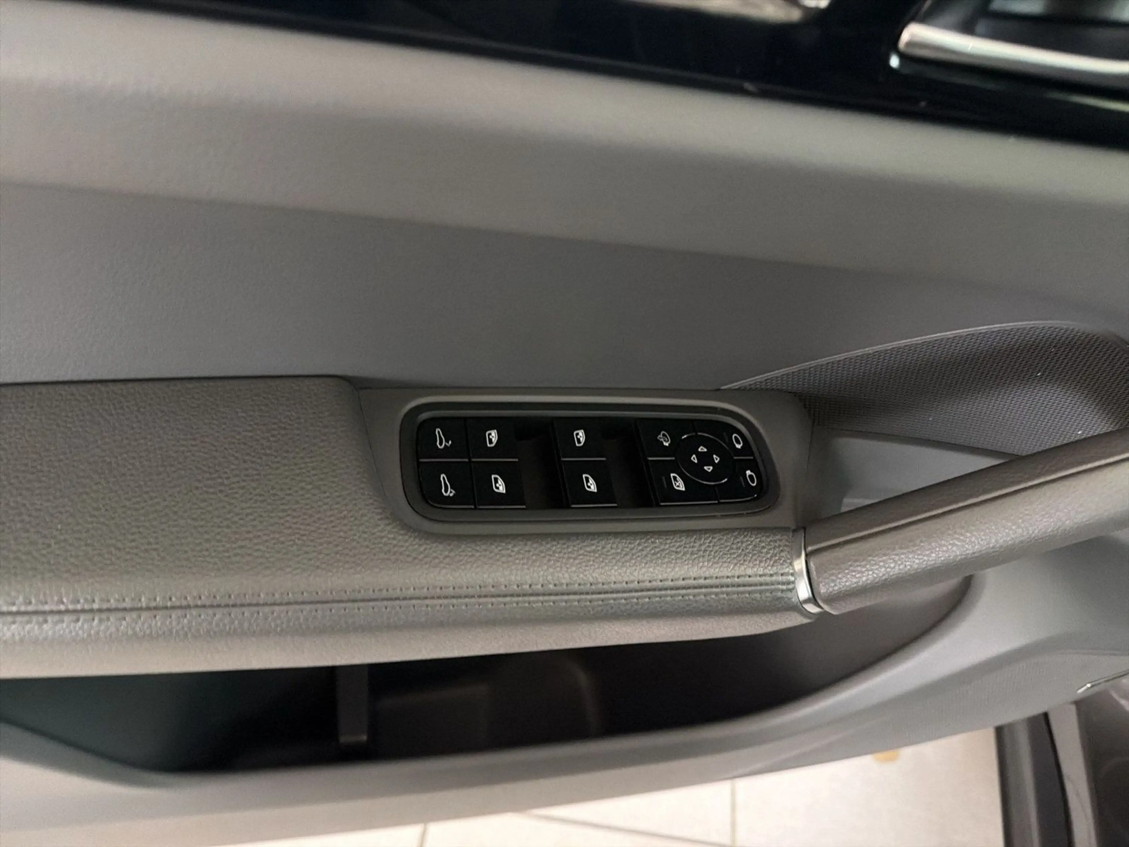 Porsche Cayenne PANO BOSE CHRONO PASM DAB APPLE — photo 7