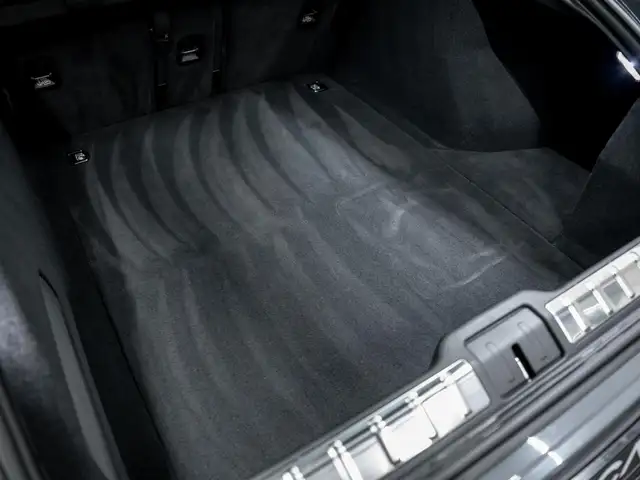 Porsche Panamera view 28