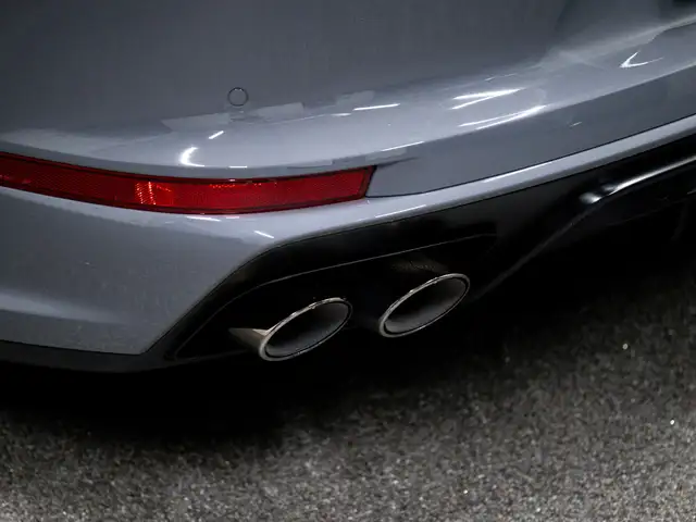 Porsche Panamera view 12