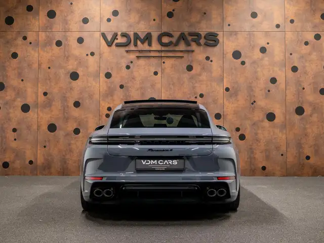 Porsche Panamera view 4