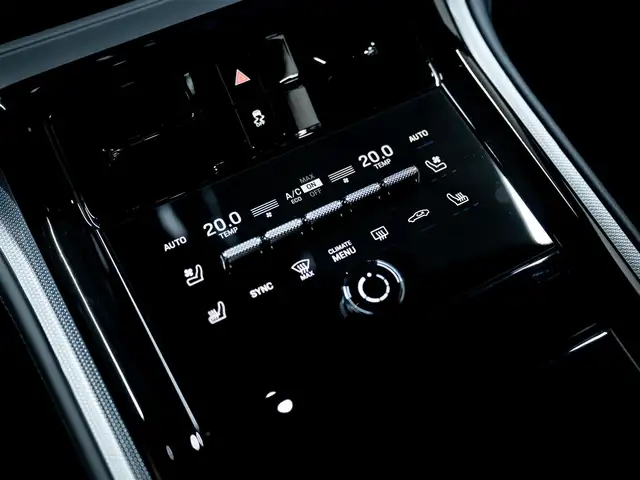 Porsche Panamera view 20