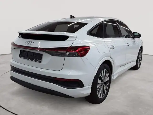 Audi Q4 E-Tron view 4