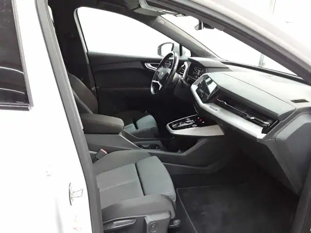 Audi Q4 E-Tron view 8