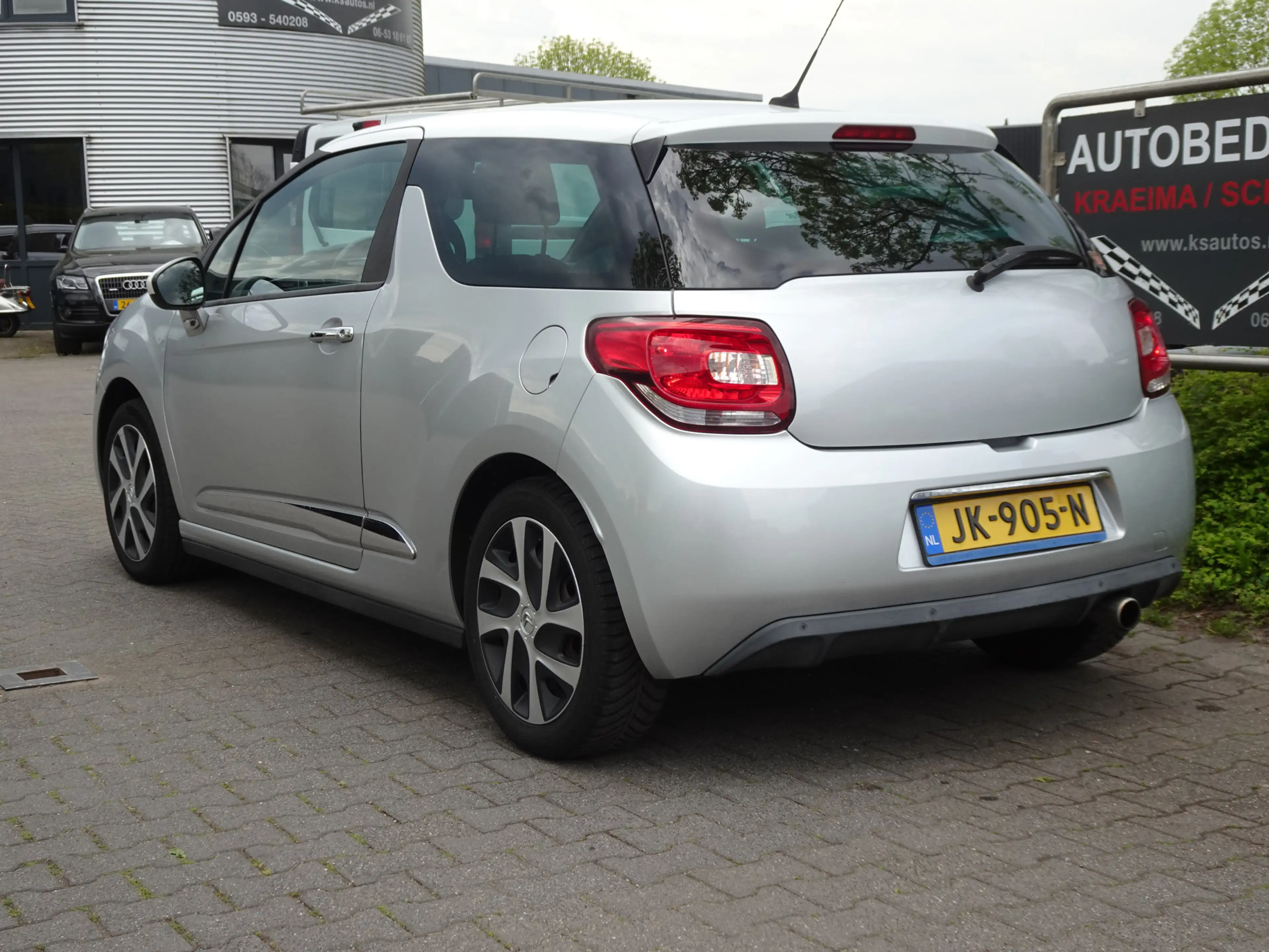 DS Automobiles DS 3 1.2 PureTech So Chic — photo 3