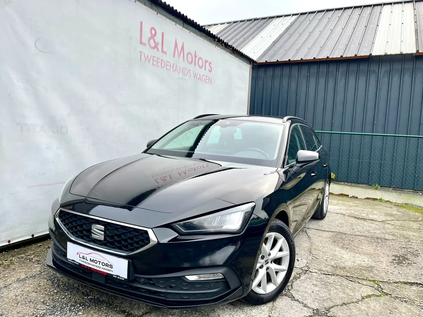 SEAT Leon ST 1.5 EcoTSI Style*Parkassist Carplay LEZ 2035* Noir - 1