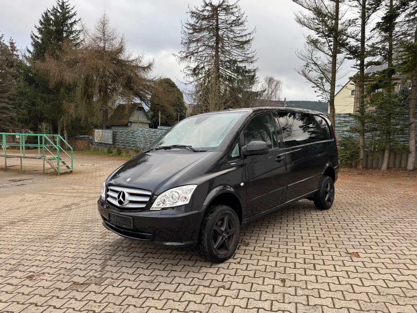 Mercedes-Benz Vito 113 CDI 4MATIC Kompakt Aut. Nero - 1