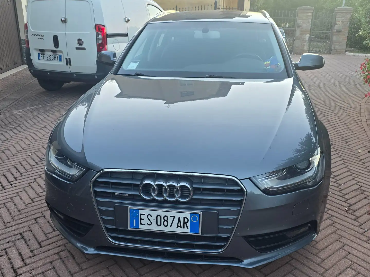 Audi A4 A4 IV 2012 Avant 2.0 tdi Plus 4 177cv s-tronic Šedá - 1