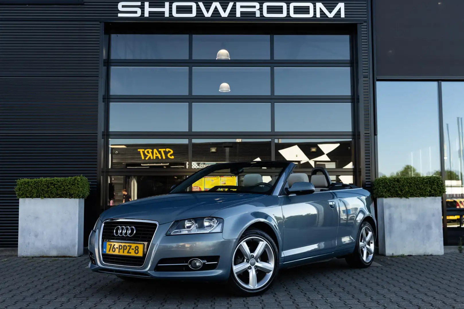 Audi A3 Cabriolet 1.2 TFSI S-edition, 105 PK, NL Auto, Air Blu/Azzurro - 2