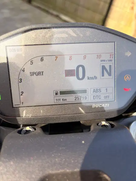 Ducati Monster 821 - foto 6