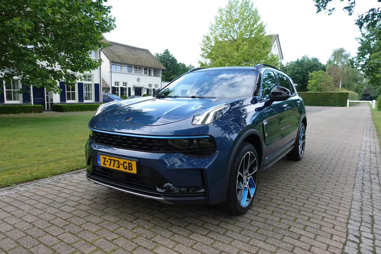 Lynk & Co 01 2023