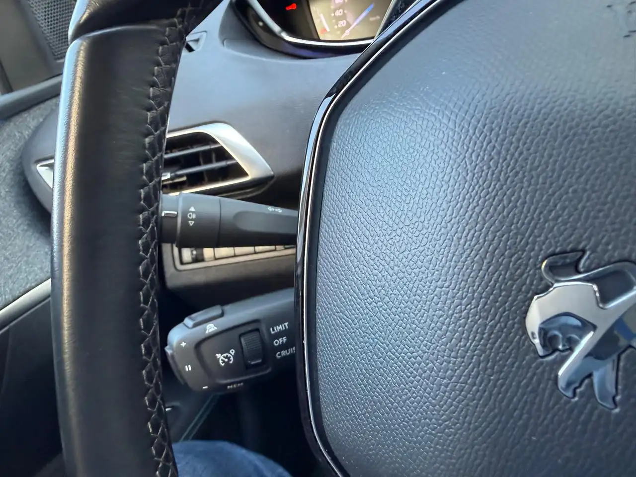 Peugeot 3008 1.2 PureTech Blue Lease Allure, миниатюра 27