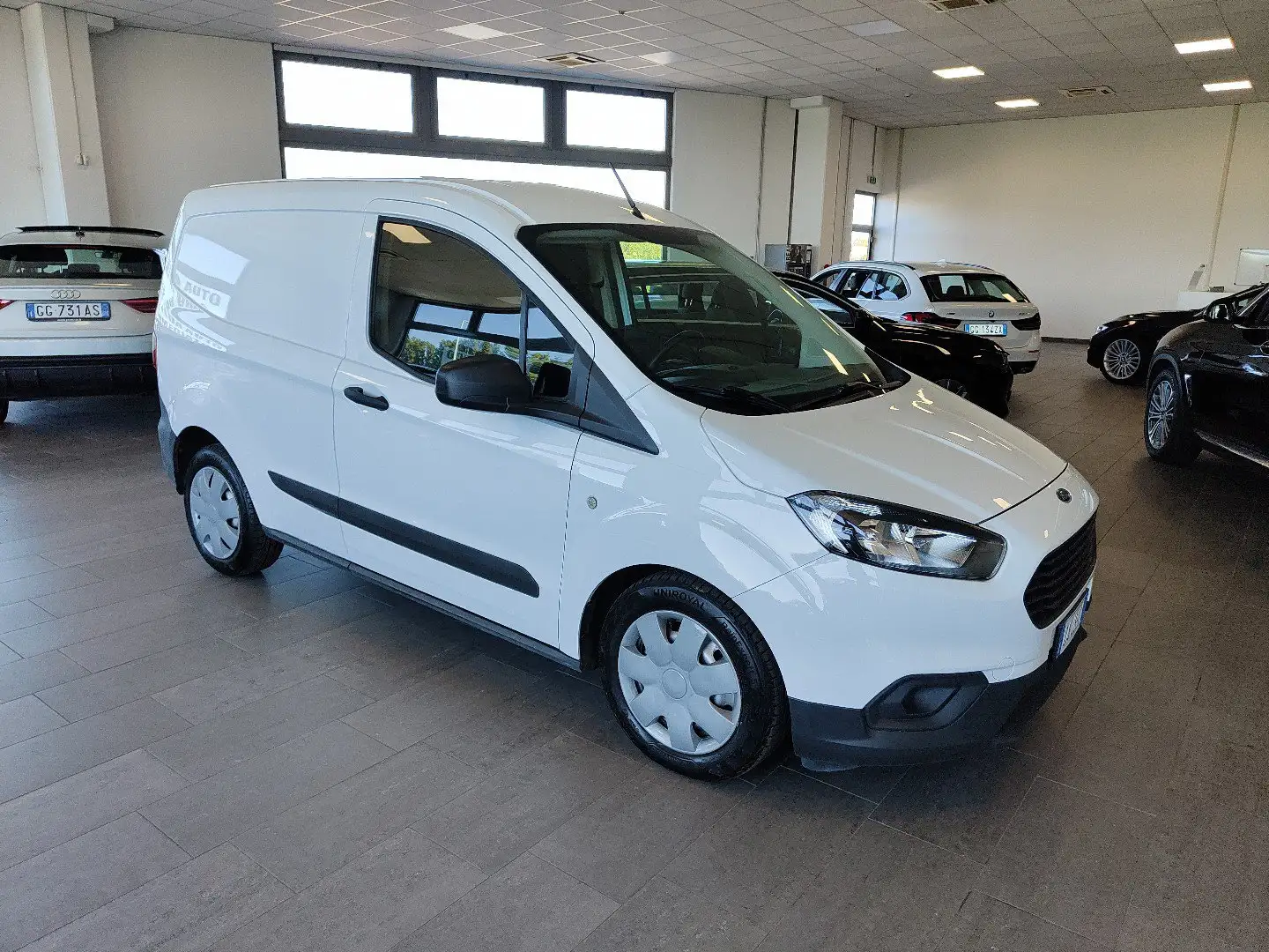 Ford Transit Courier 1.5TDCi 75cv Van Clima Bluetooth Specchi Elettrici Bianco - 2