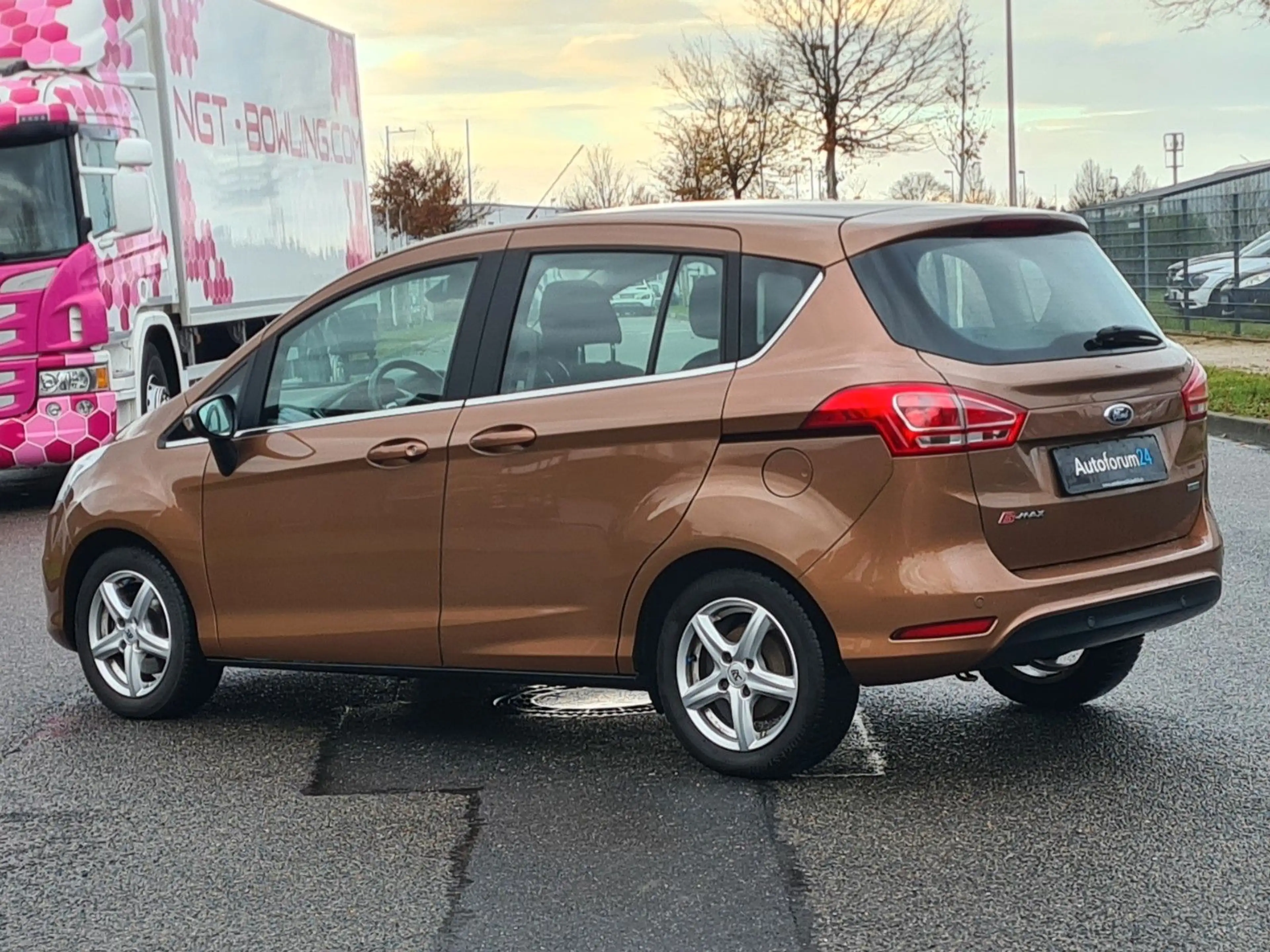 Ford B-Max Titanium *Kamera*PDC*SHZ*Tempo* — photo 3