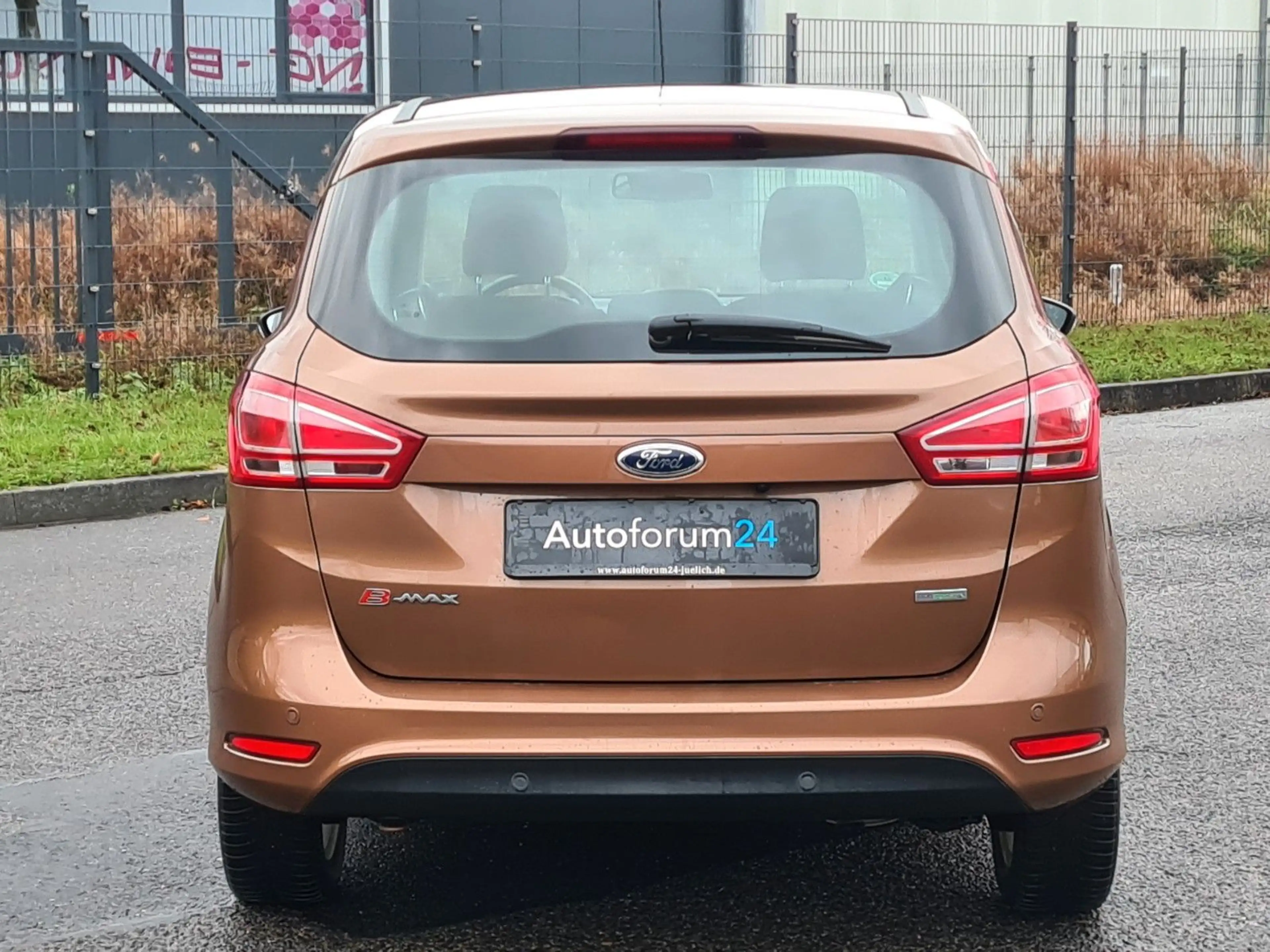 Ford B-Max Titanium *Kamera*PDC*SHZ*Tempo* — photo 4