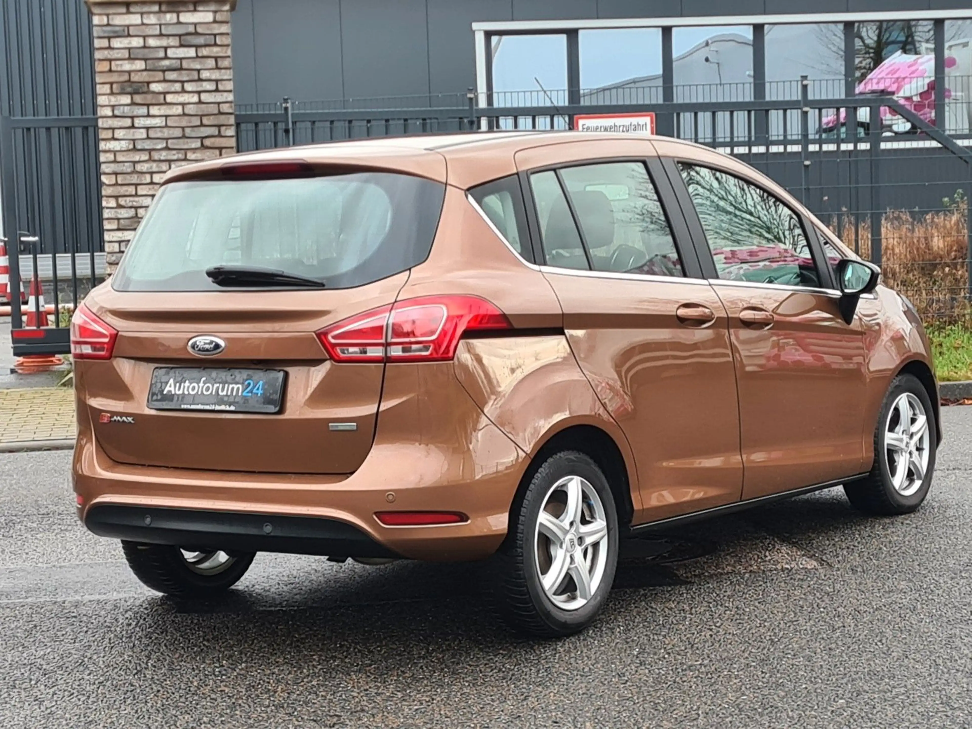Ford B-Max Titanium *Kamera*PDC*SHZ*Tempo* — photo 5