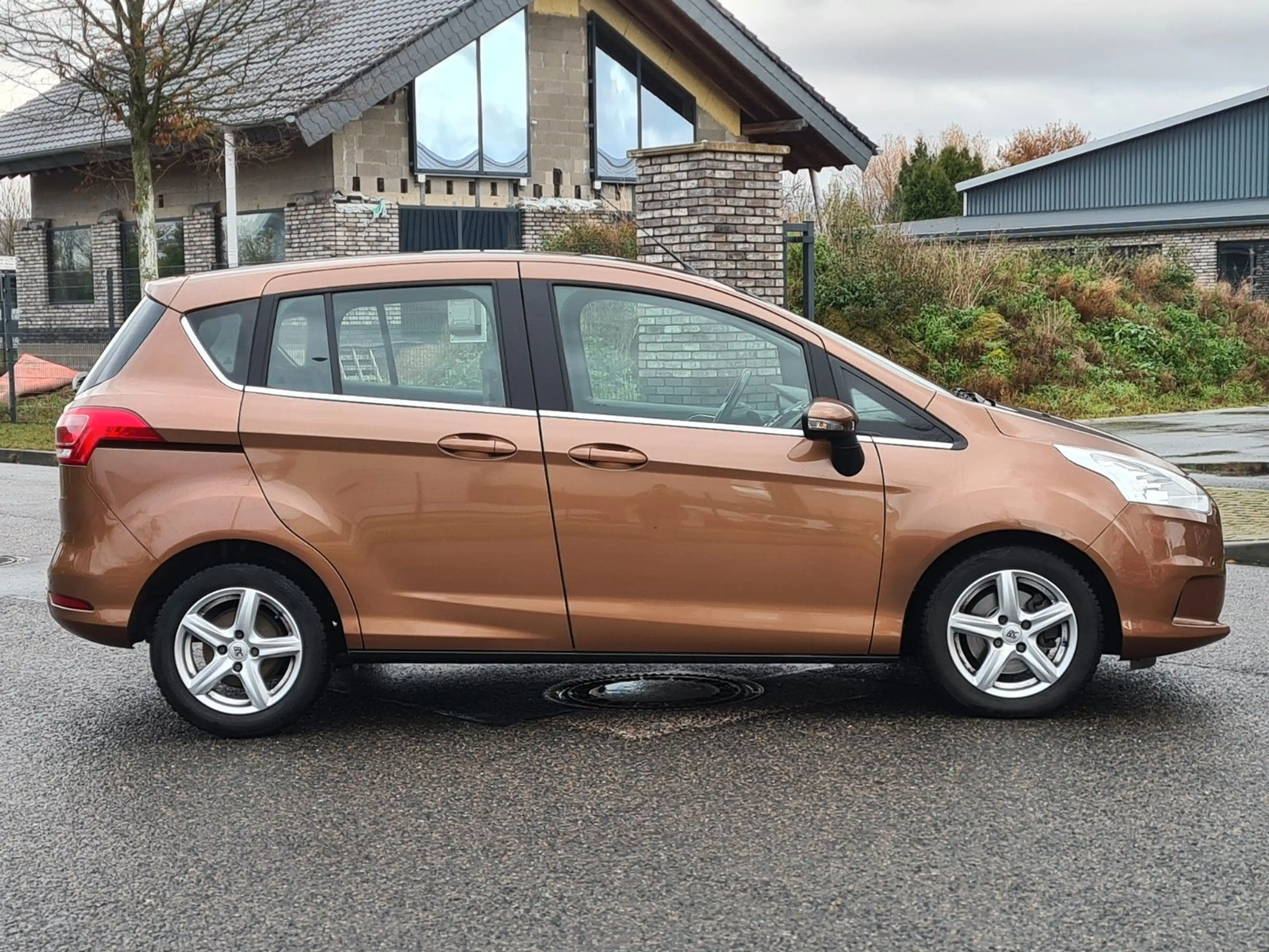 Ford B-Max Titanium *Kamera*PDC*SHZ*Tempo* — photo 6