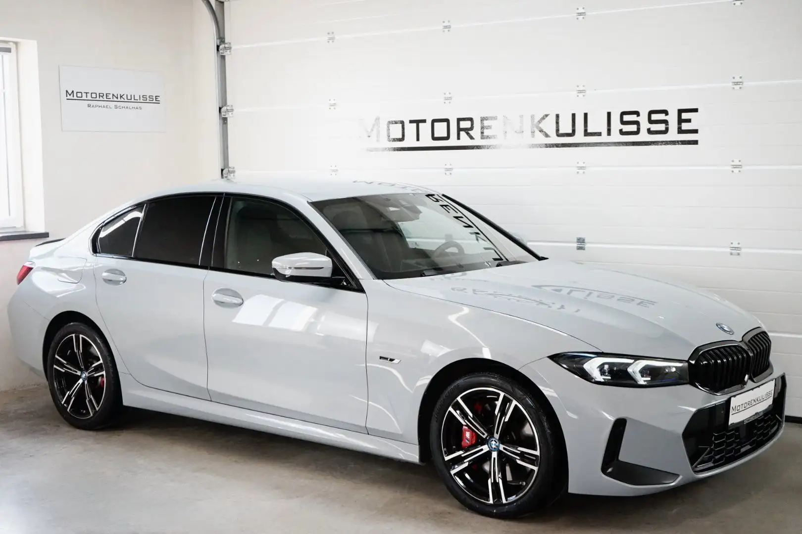 BMW 320 e M Sport PRO - adapt. LED - Driving Ass. Plus - Grau - 1