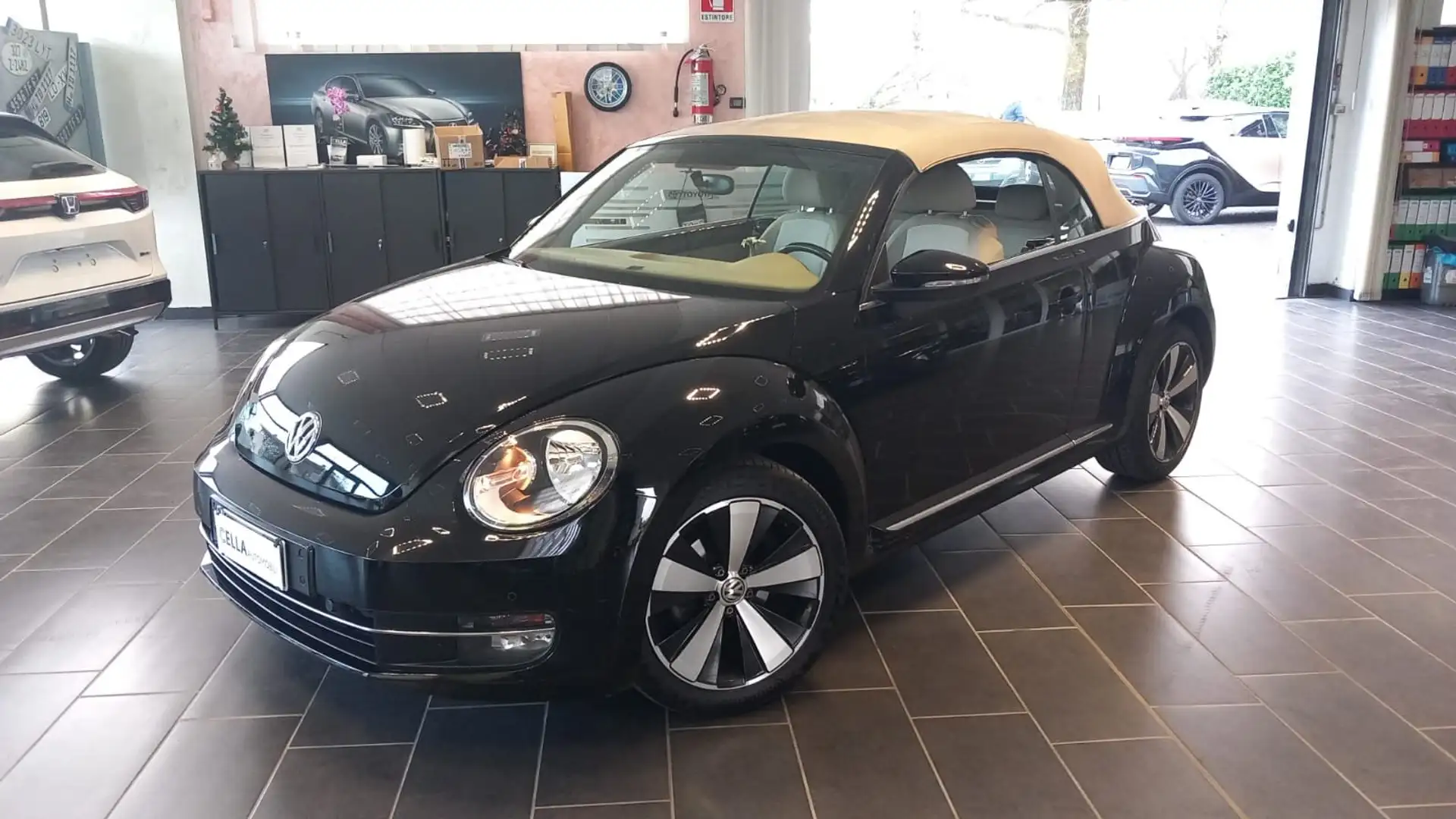 Volkswagen Maggiolino Maggiolino Cabrio 1.2 tsi Design 105 cv dsg Nero - 1