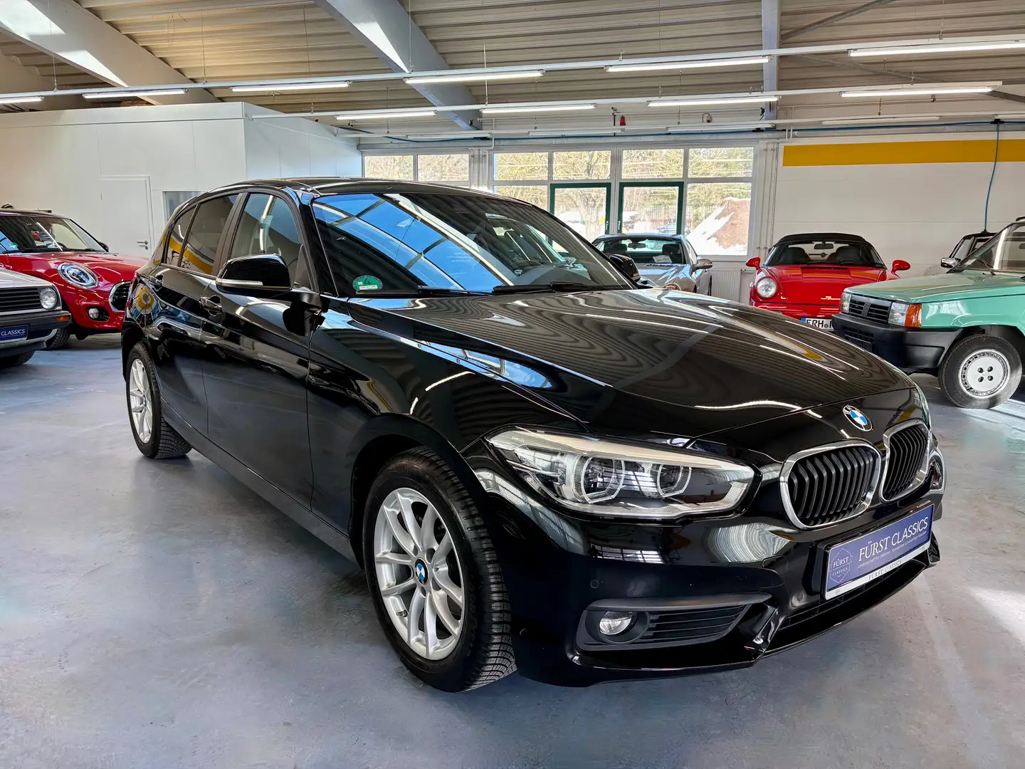 BMW 118 118 I Advantage LED NAVI PDC IsoFix aus 1.Hand Schwarz - 2