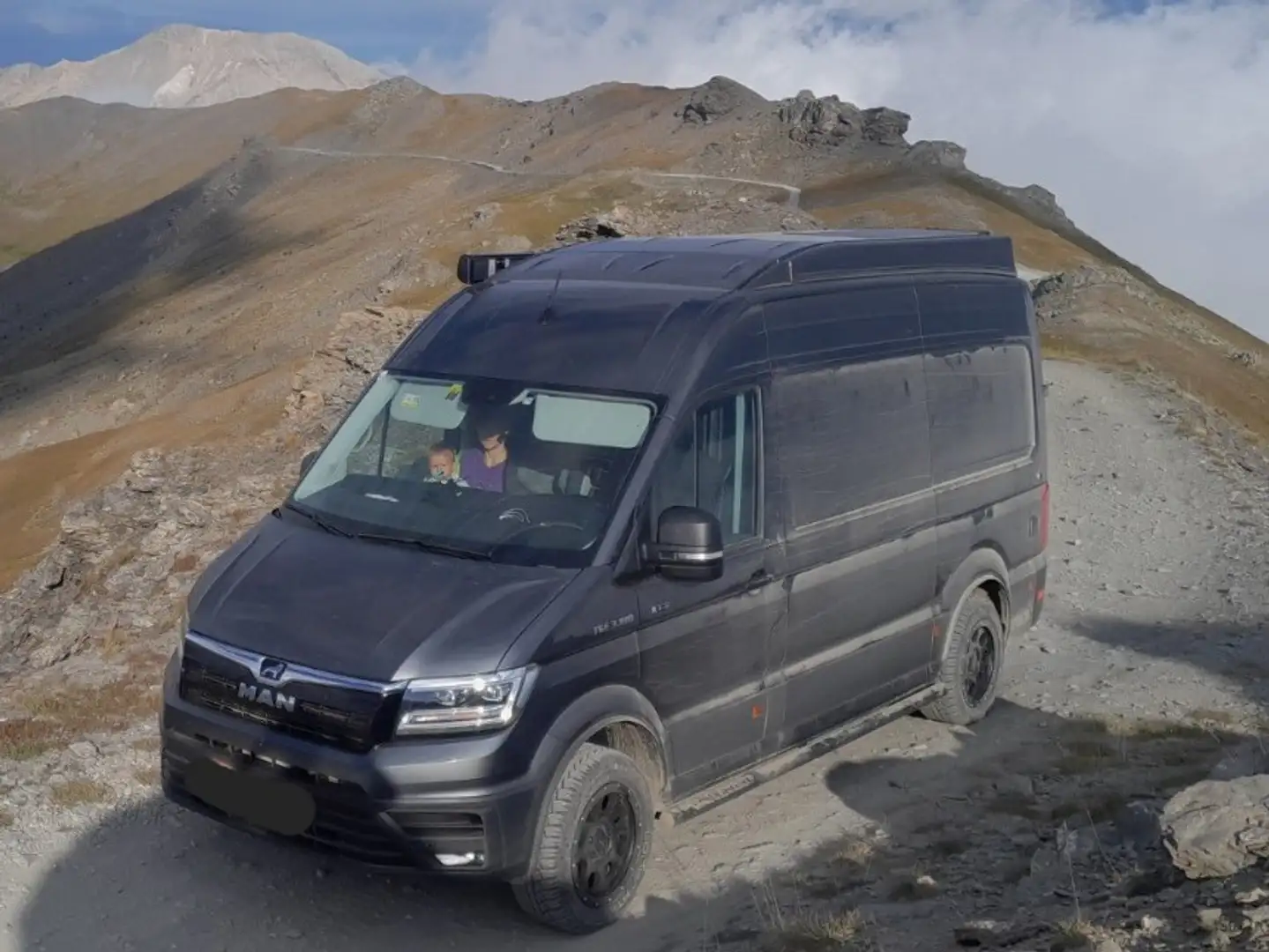 Caravans-Wohnm Man offroad camper Grigio - 1