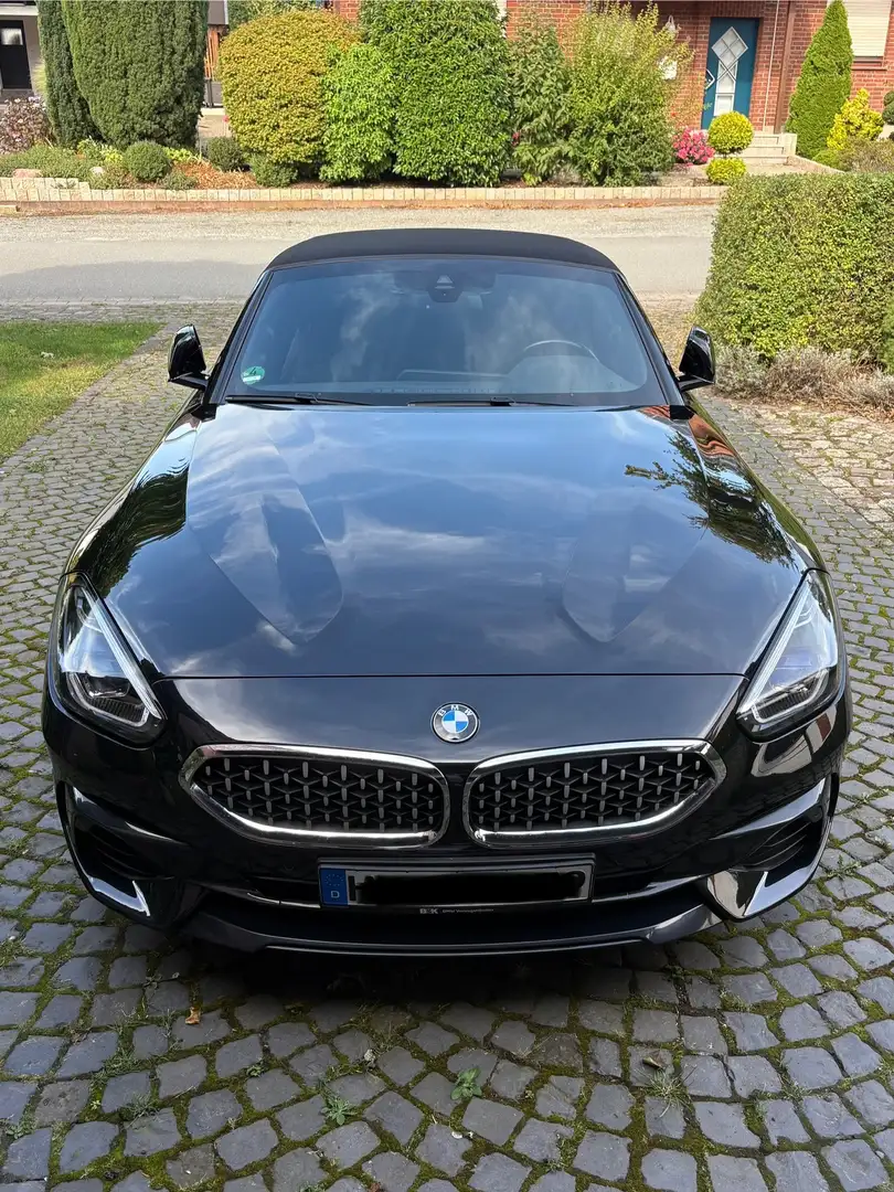 BMW Z4 sDrive 20 i Sport Line Schwarz - 1