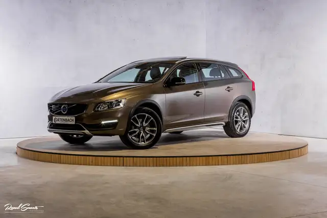 Volvo V60 Cross Country 2.0 T5 Nordic+ | Afn.Trekhaak | Panorama dak | Cru