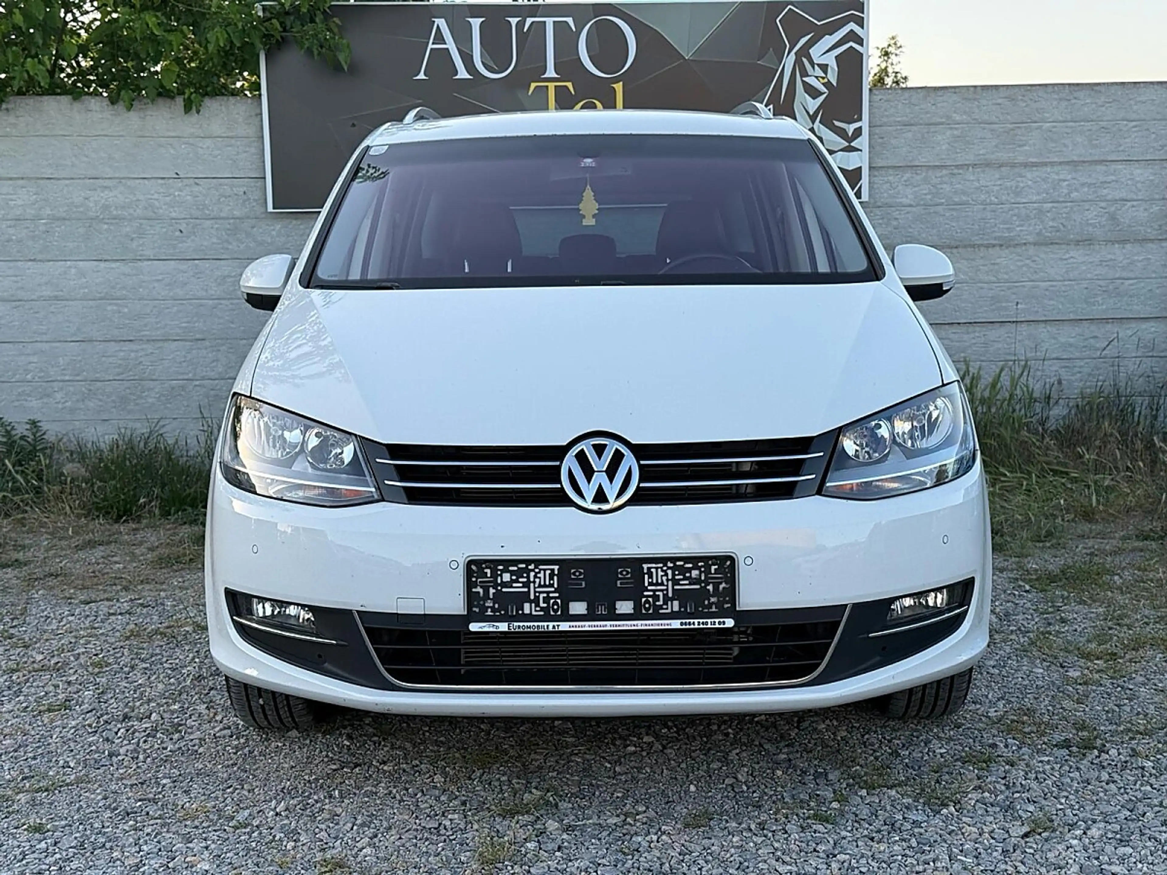 Volkswagen Sharan Highline BMT 2,0 TDI DPF 4Motion — photo 2