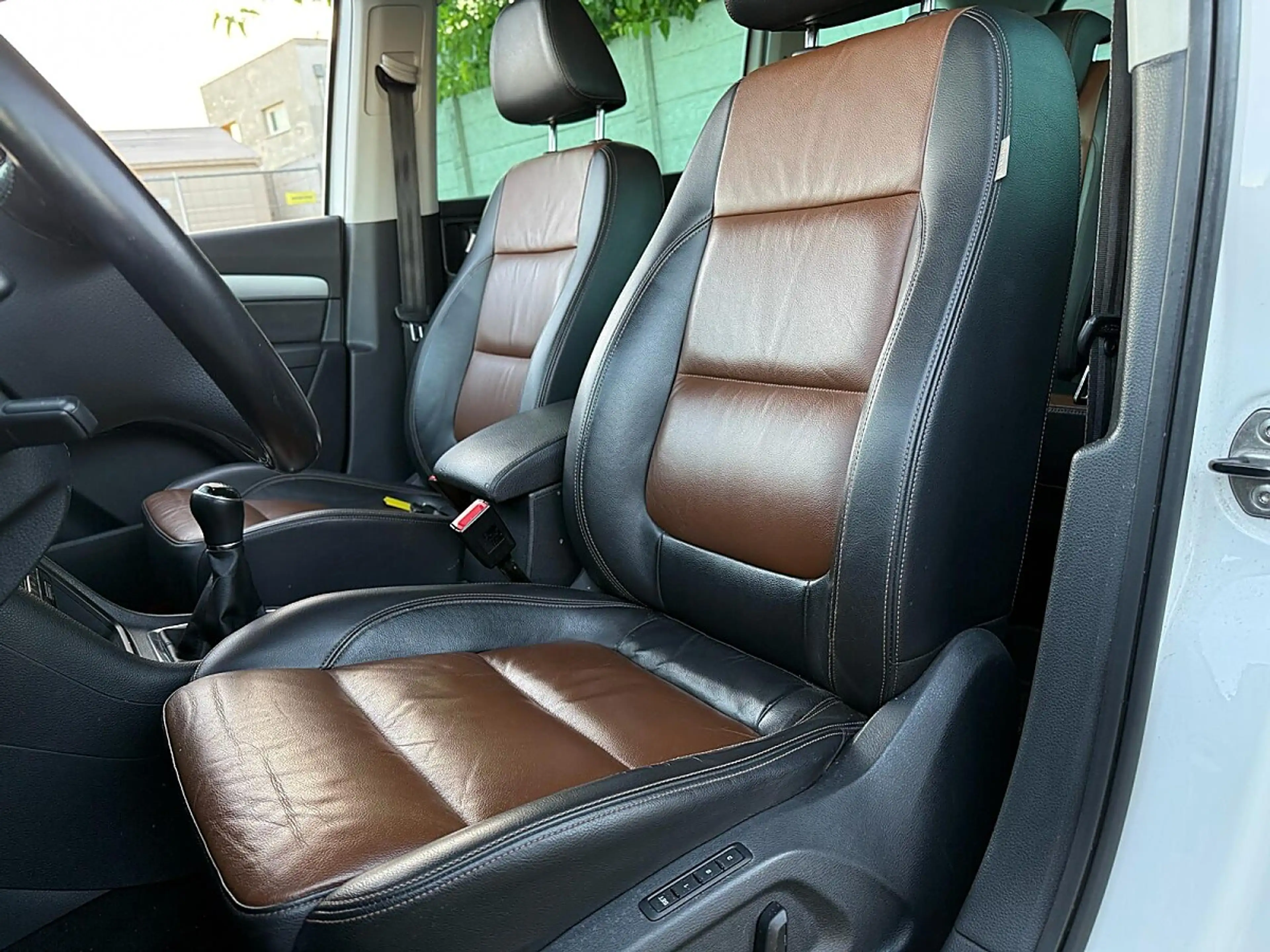 Volkswagen Sharan Highline BMT 2,0 TDI DPF 4Motion — photo 12