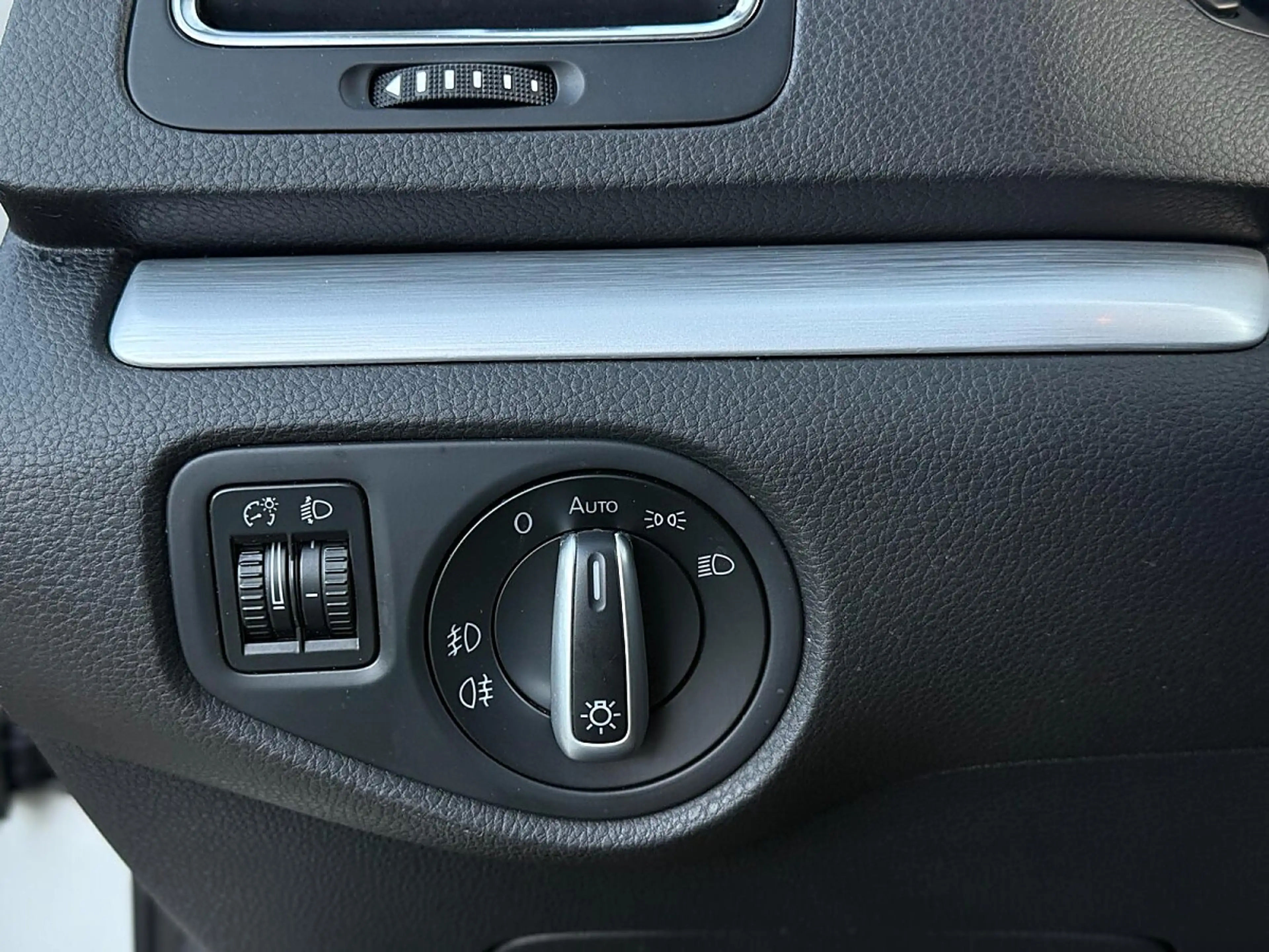 Volkswagen Sharan Highline BMT 2,0 TDI DPF 4Motion — photo 13
