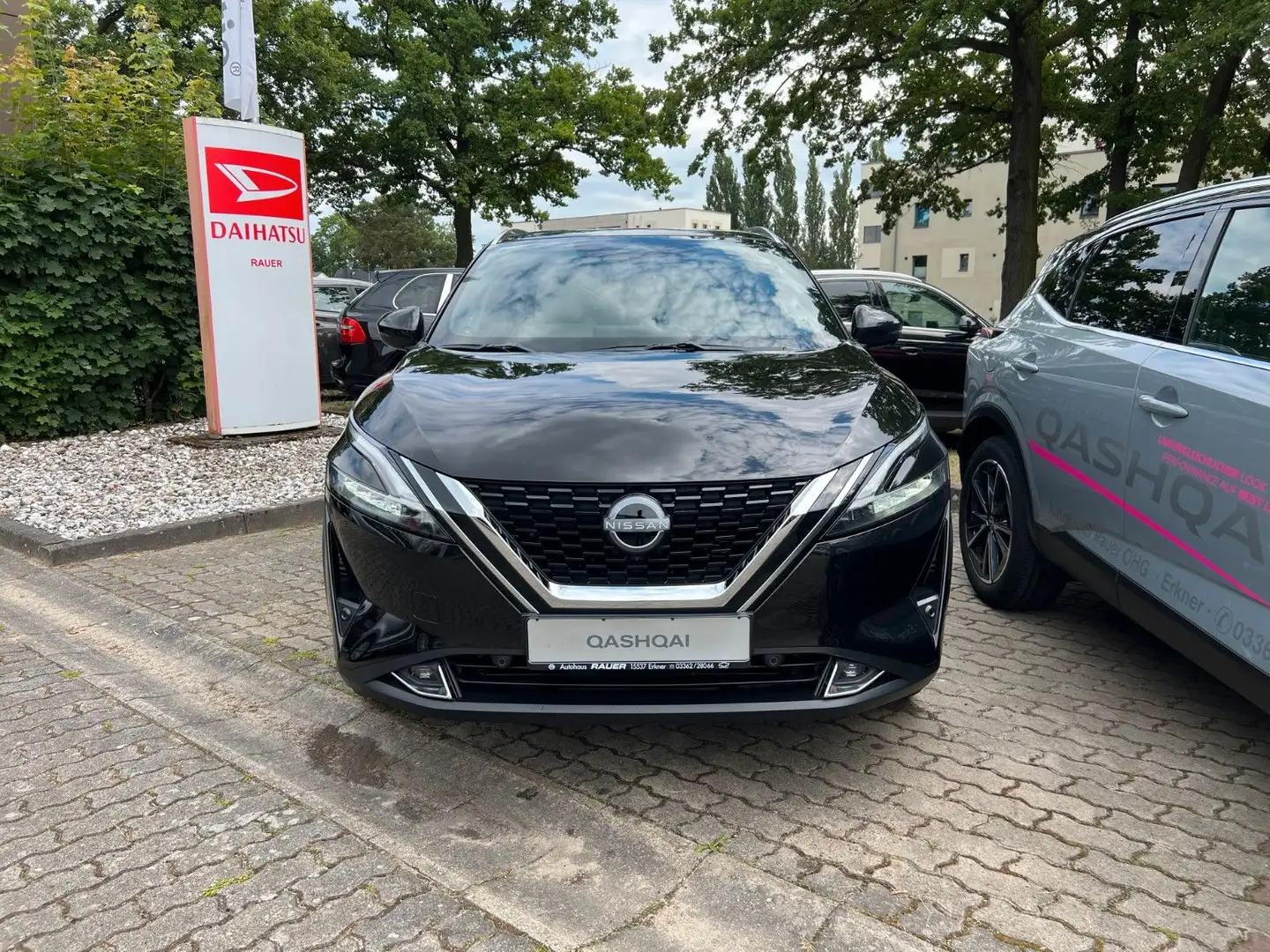 Nissan Qashqai 1.3 DIG-T MHEV 158PS Xtronic Tekna Schwarz - 1