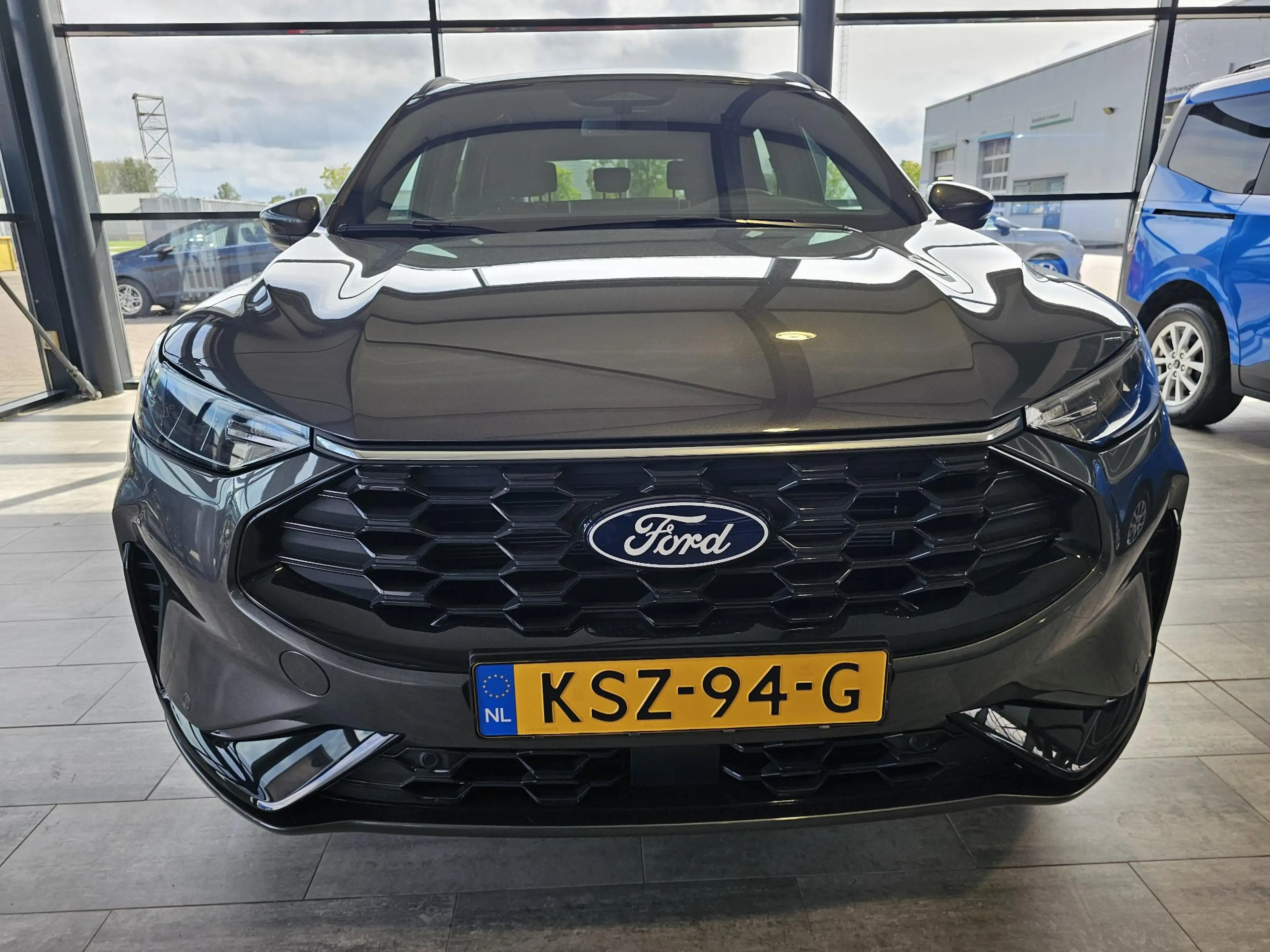 Ford Kuga 2.5 PHEV ST-Line — photo 10