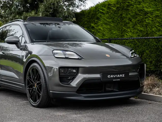 Porsche Macan view 17