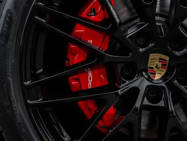 Porsche Macan view 21
