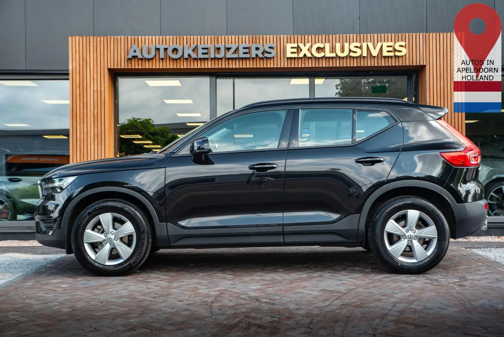 Volvo XC40 1.5 T3 AHK Navi 17"L.M. Dakrail Stuurwielbe Noir - 2