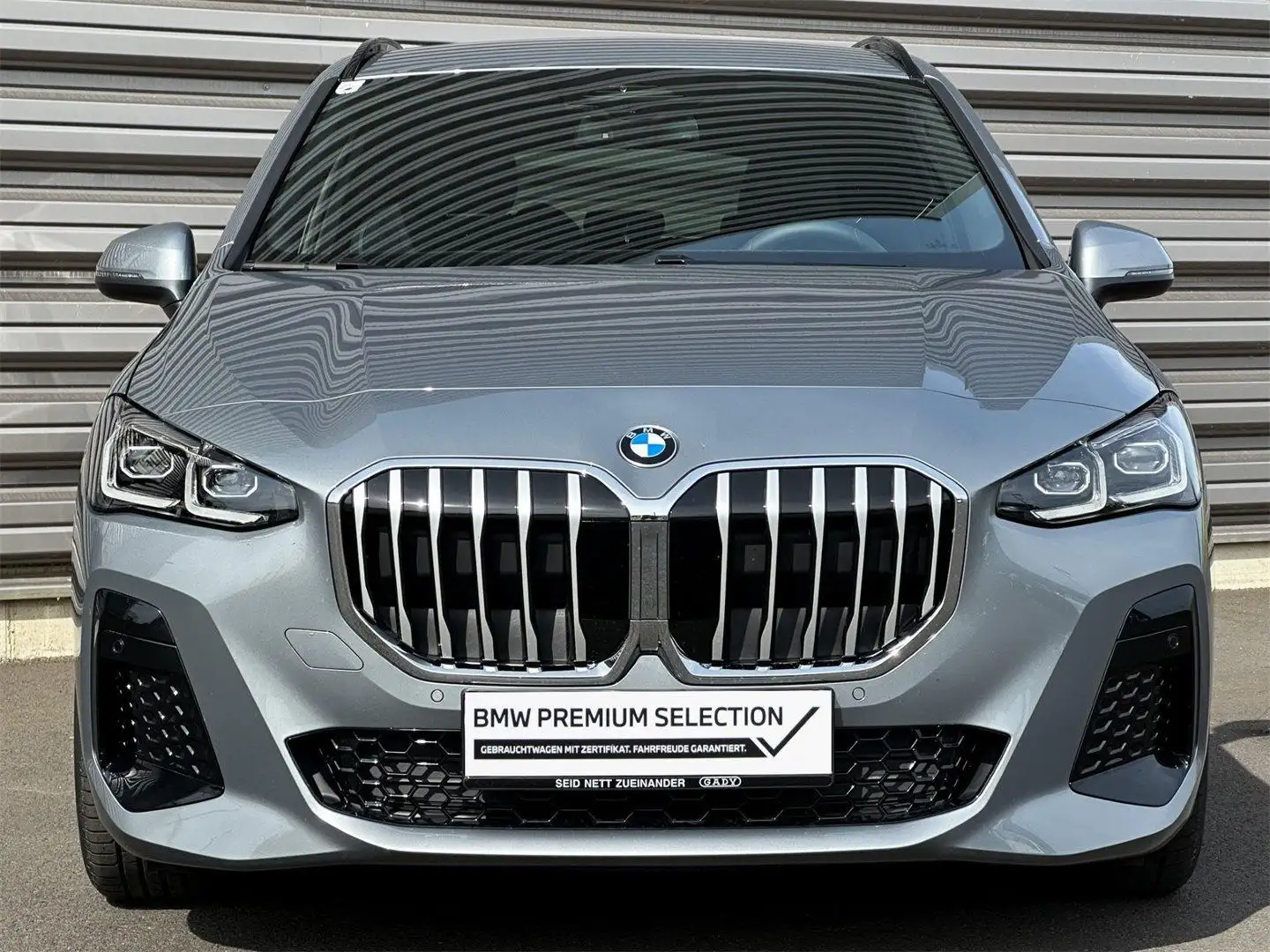 BMW 220 d Active Tourer Grau - 2