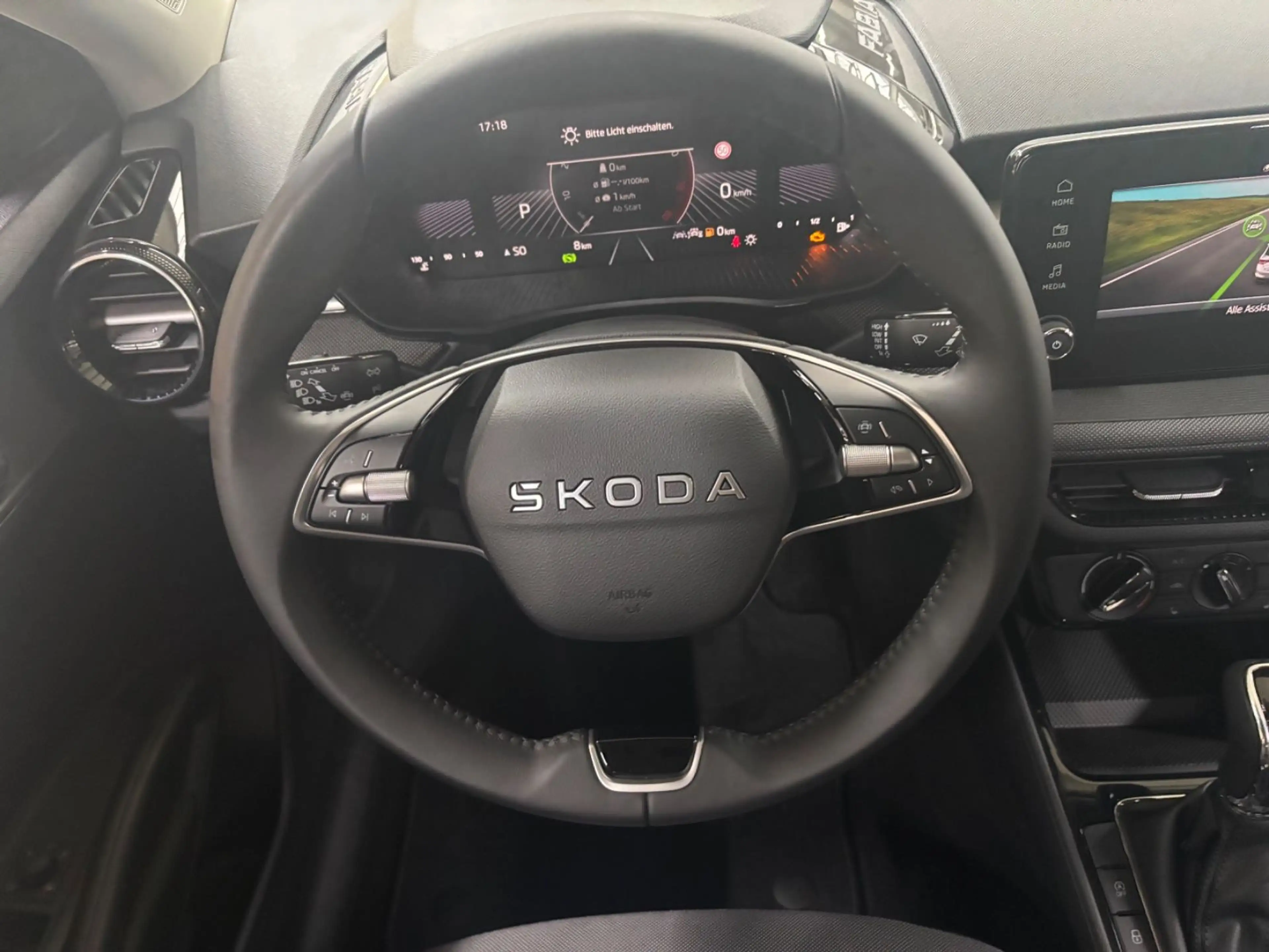 Skoda Fabia Selection 1.0 TSI DSG PDC/APP/RFK/LED/TEMP — photo 7