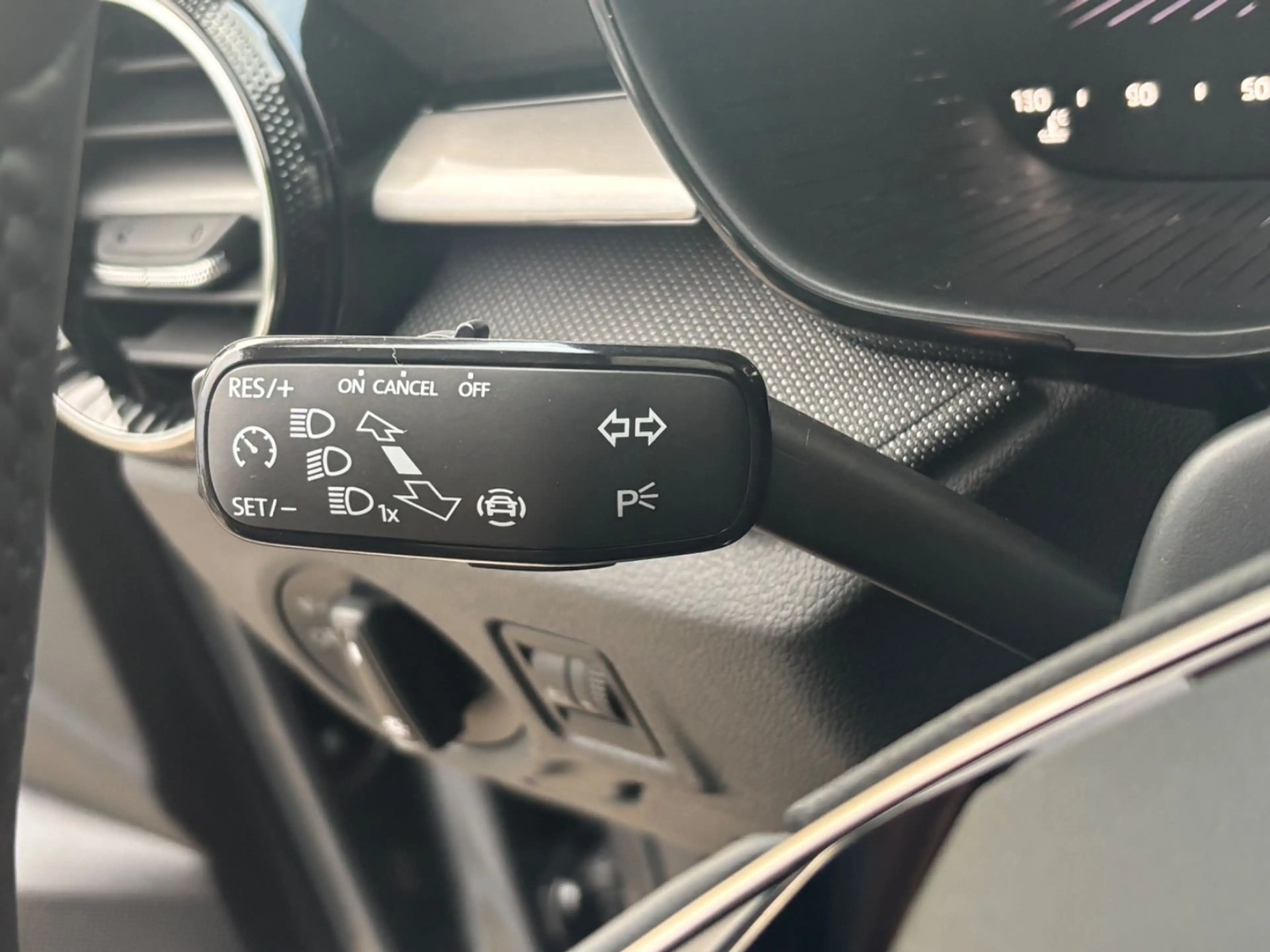 Skoda Fabia Selection 1.0 TSI DSG PDC/APP/RFK/LED/TEMP — photo 10