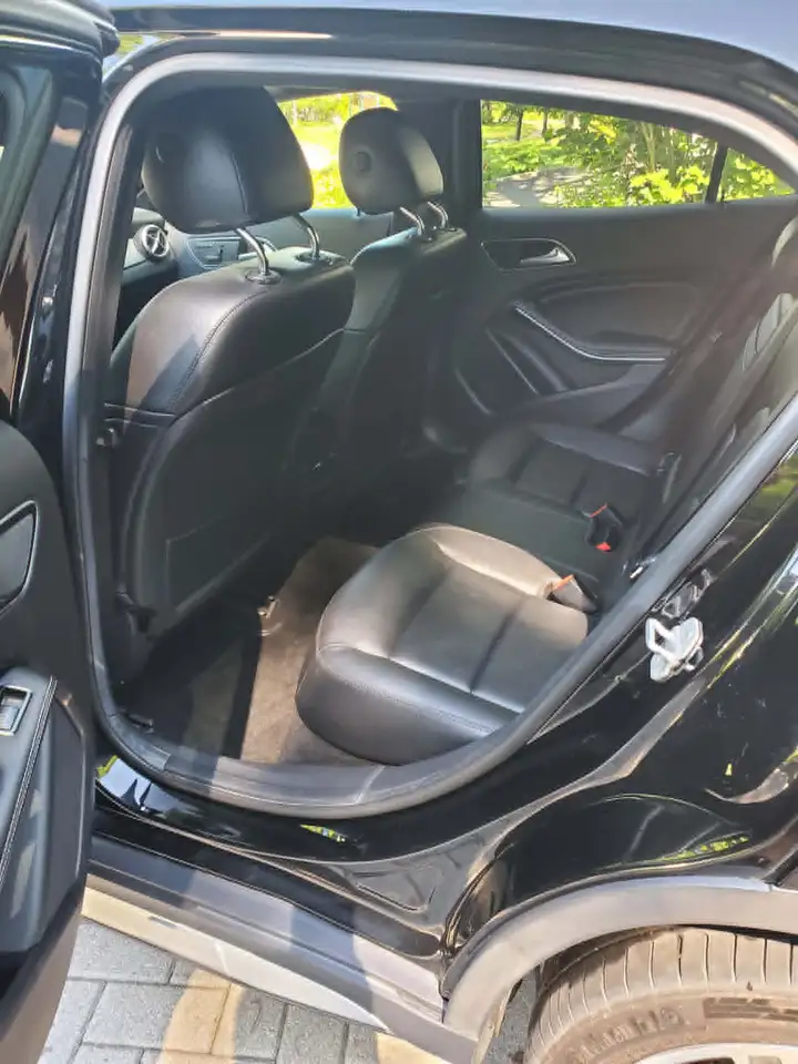 Mercedes-Benz GLA снимка Mercedes-Benz GLA